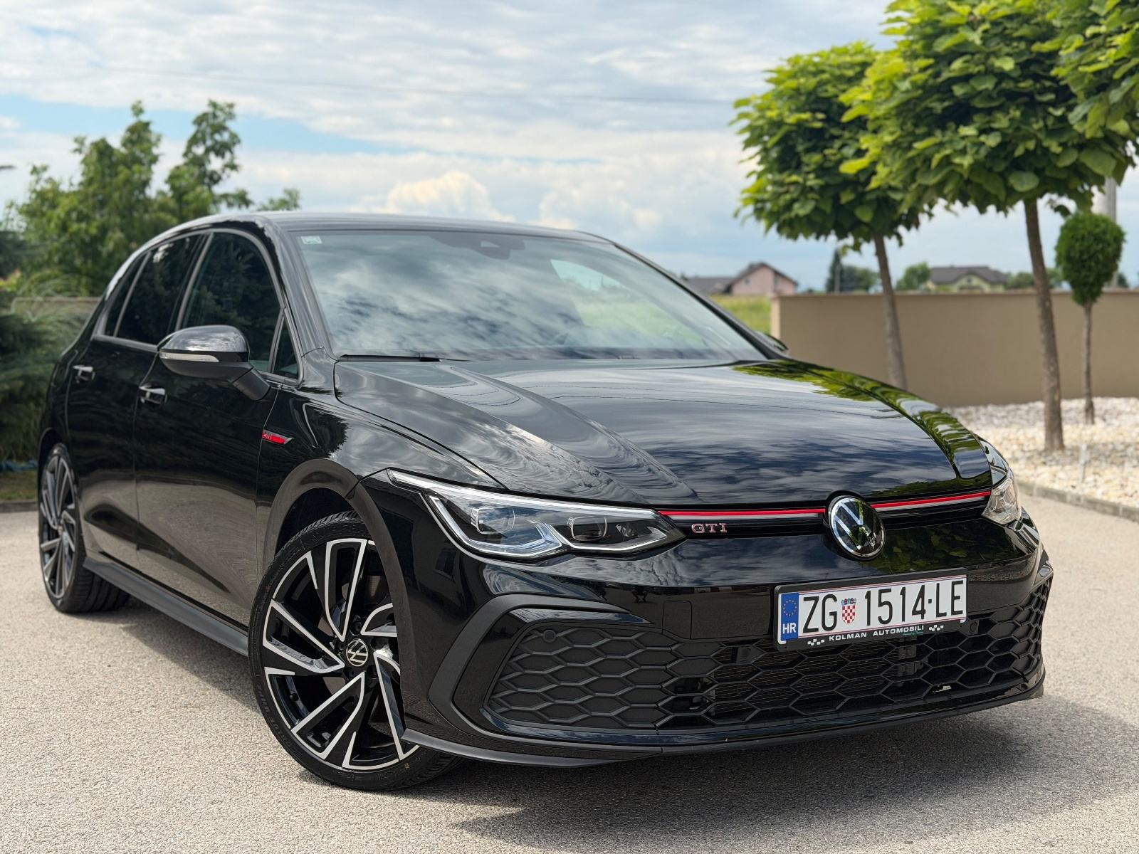 VW Golf 8 GTI 2,0 TSI automatik, fotografija 3