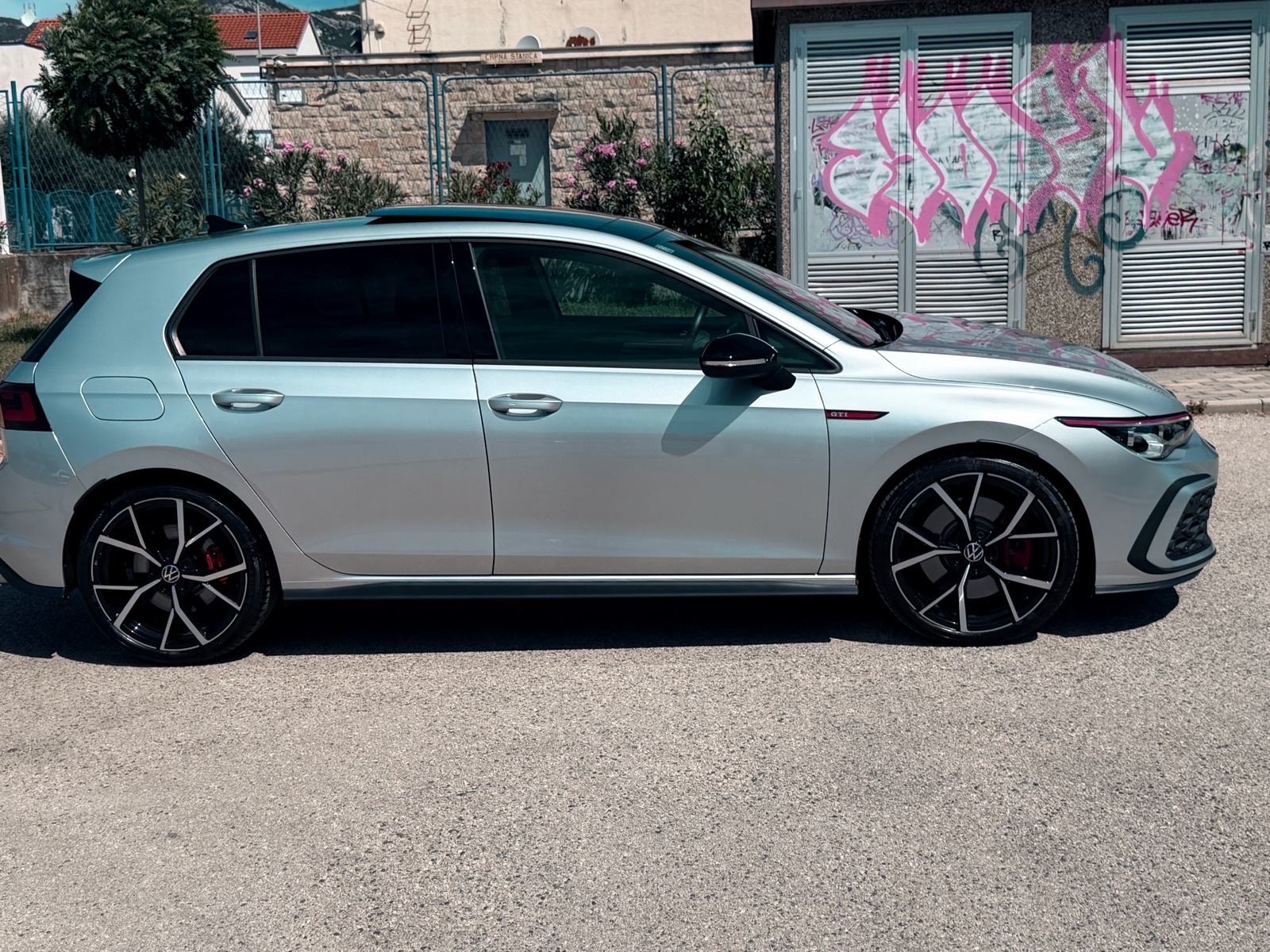 VW Golf 8 gti 2,0 TSI automatik, fotografija 5