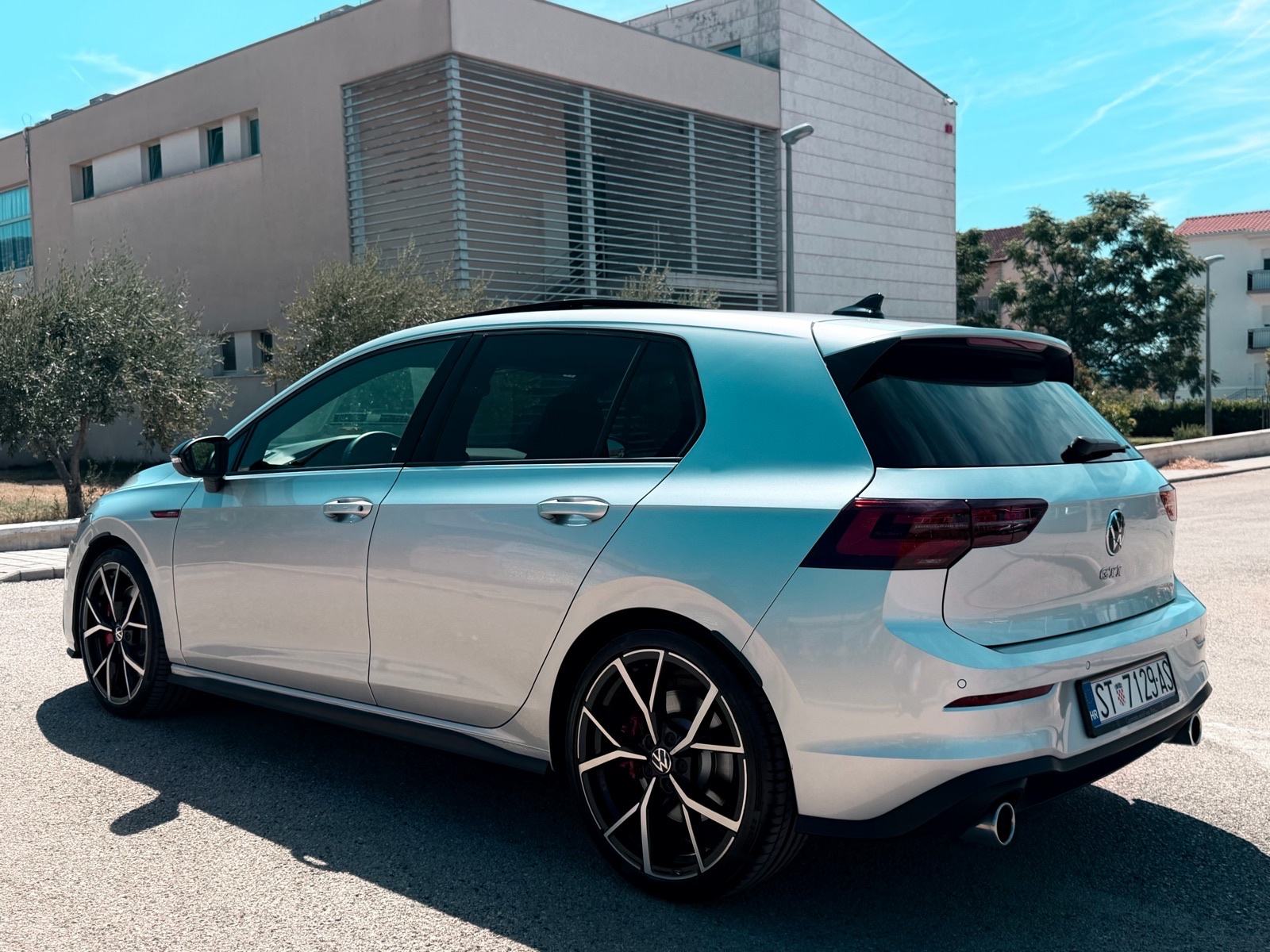 VW Golf 8 gti 2,0 TSI automatik, fotografija 7