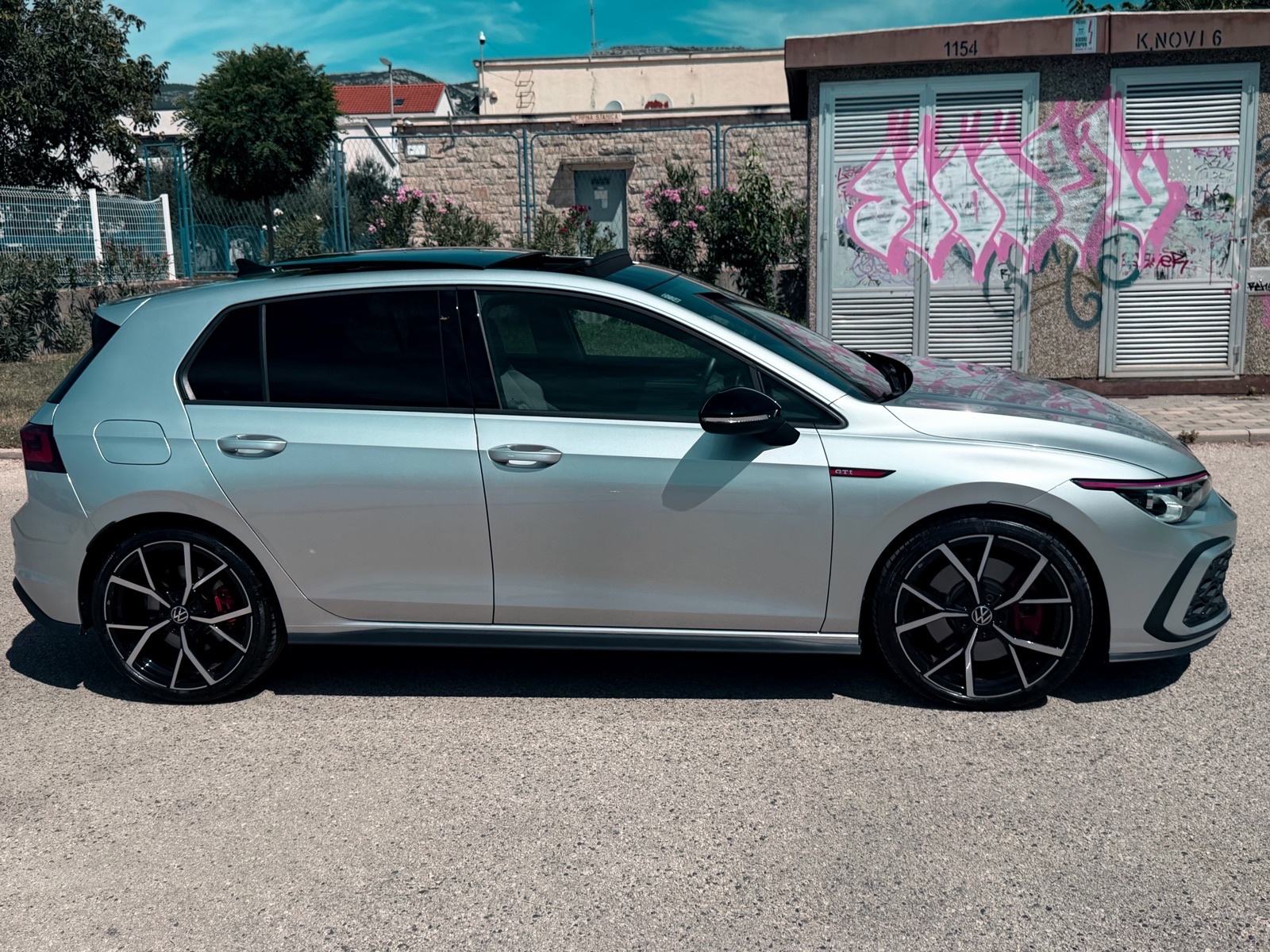 VW Golf 8 gti 2,0 TSI automatik, fotografija 11