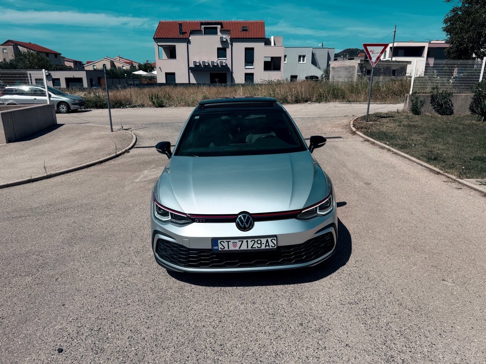 VW Golf 8 gti 2,0 TSI automatik, fotografija 15