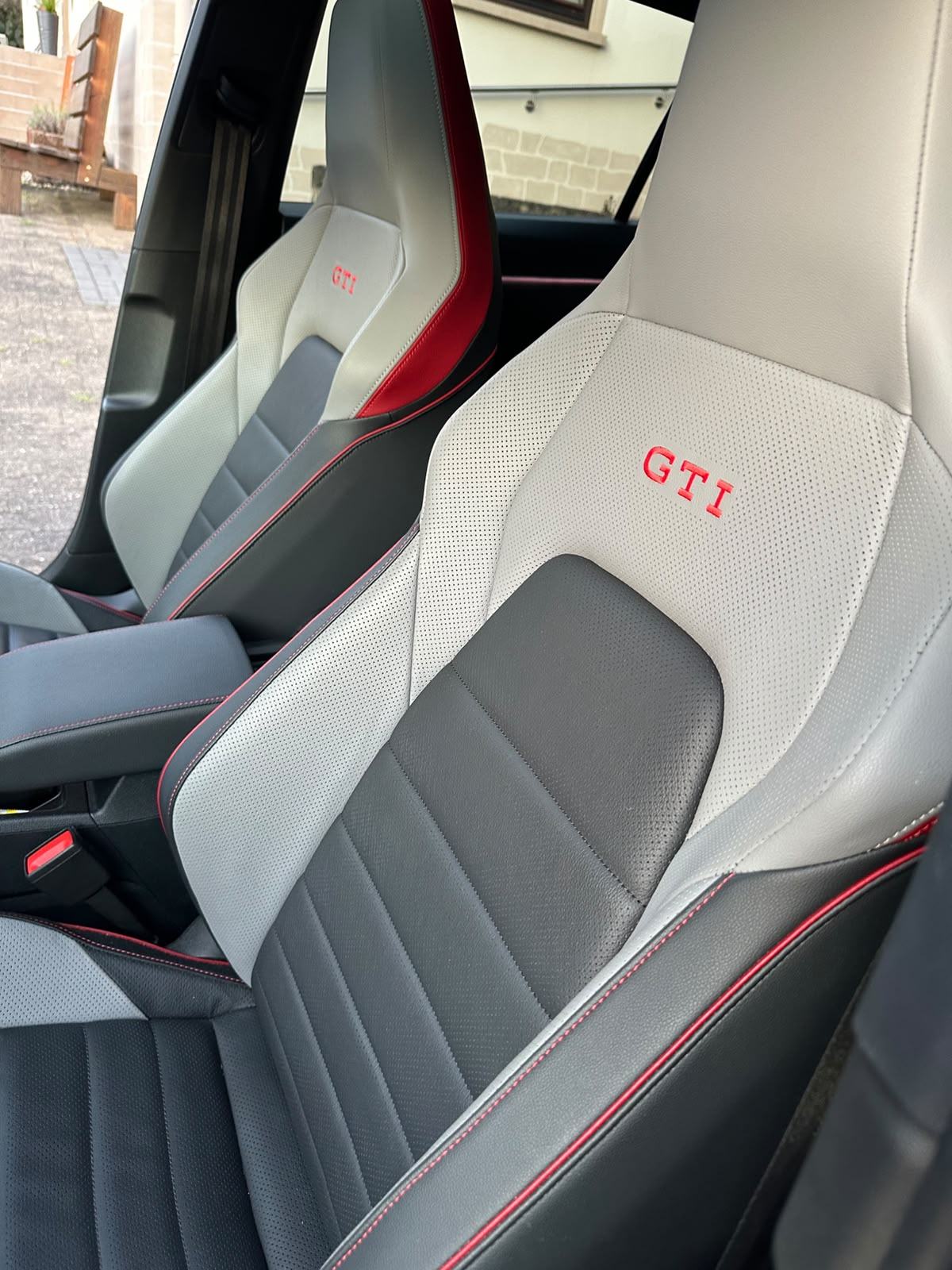 VW GOLF 8 GTI *2024* DSG/PANO/MATRIX IQ LIGHT/KOŽA/KAM/AMBI/JAMSTVO, fotografija 9
