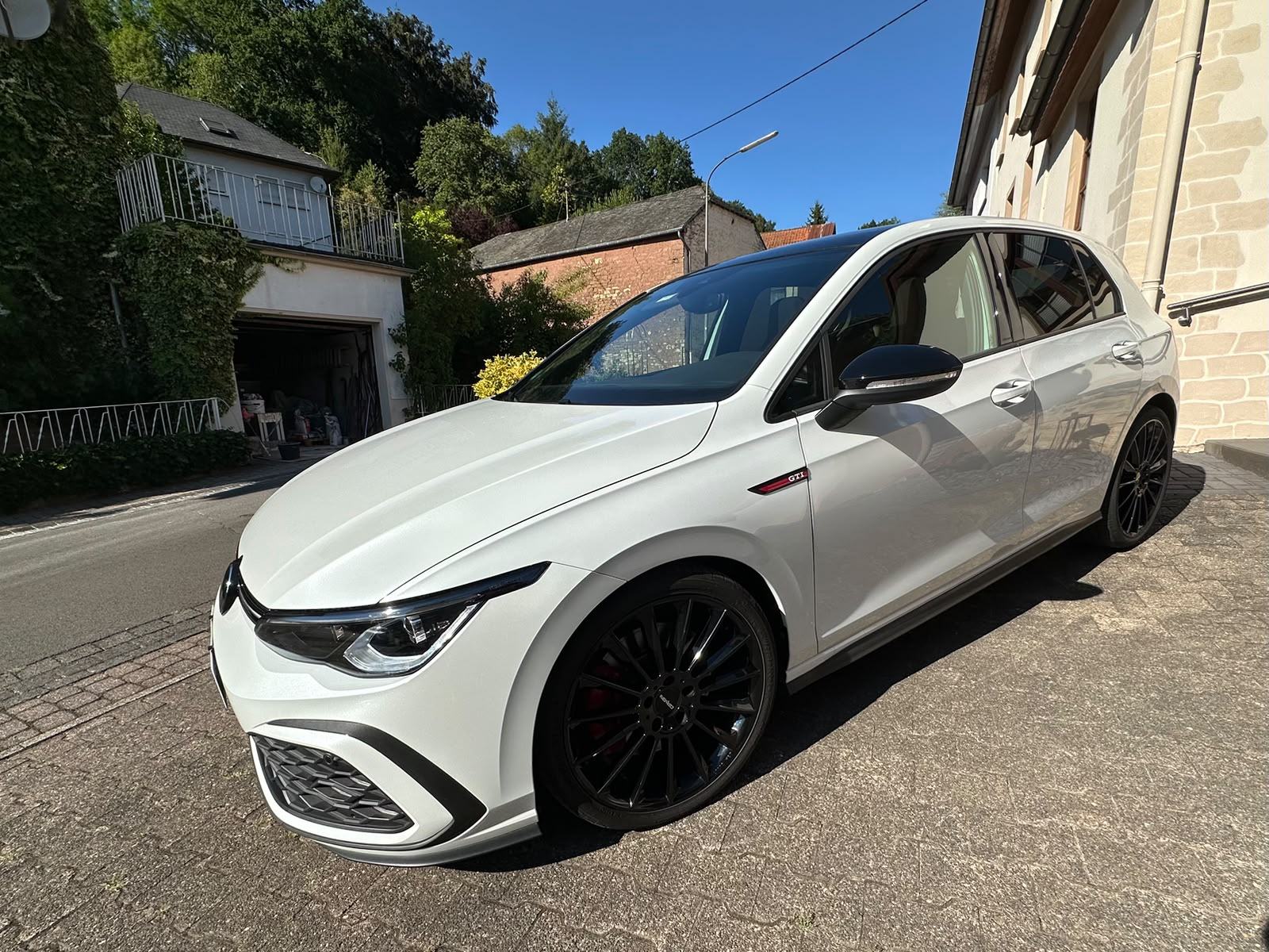 VW GOLF 8 GTI *2024* DSG/PANO/MATRIX IQ LIGHT/KOŽA/KAM/AMBI/JAMSTVO, fotografija 2