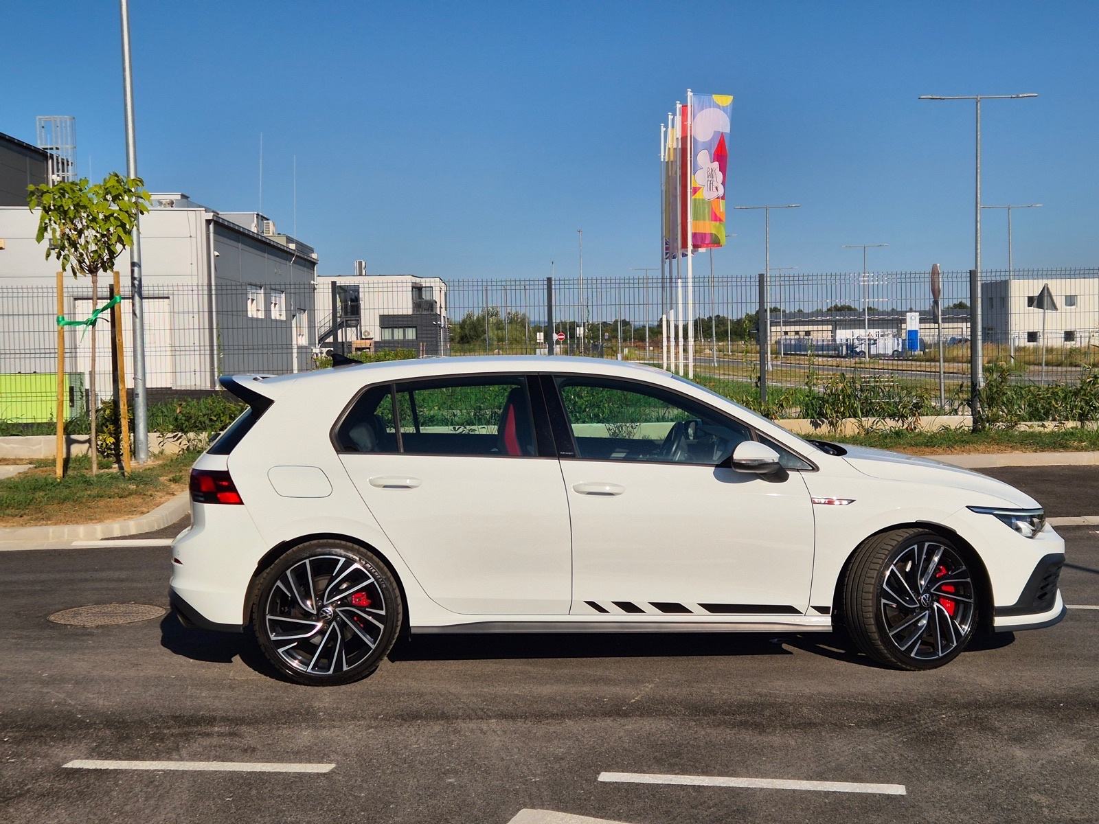 VW Golf 8 GTI CLUBSPORT 2,0 TSI DSG - 61.000km, fotografija 3