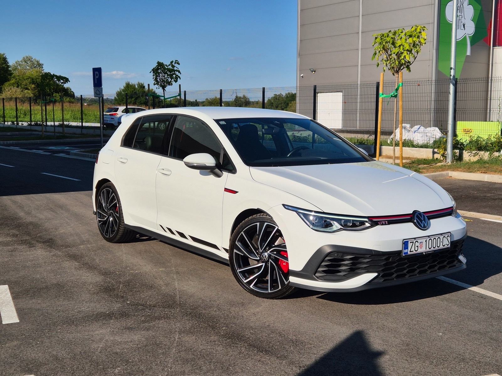 VW Golf 8 GTI CLUBSPORT 2,0 TSI DSG - 61.000km, fotografija 1