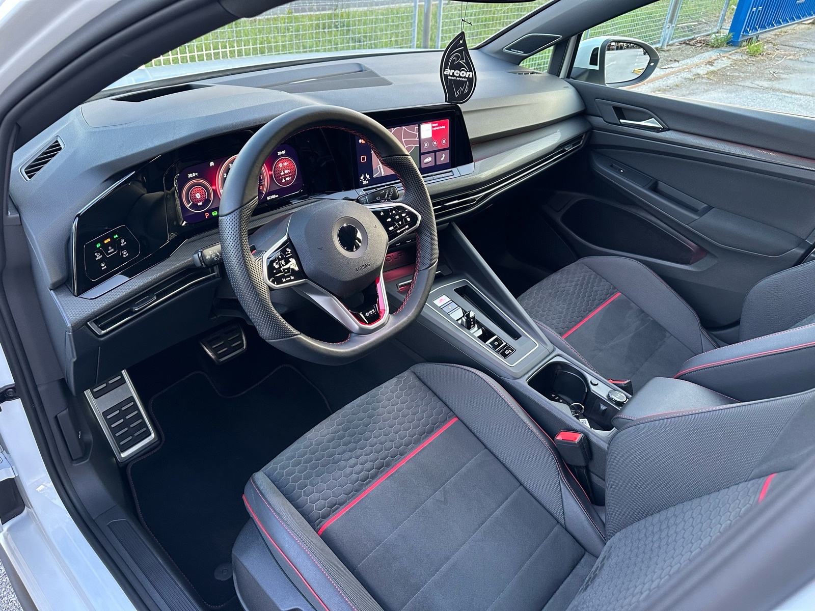 VW Golf 8 GTi Clubsport *H&K* *MATRIX* *HUD* *KAMERA* *AMBI*, fotografija 17