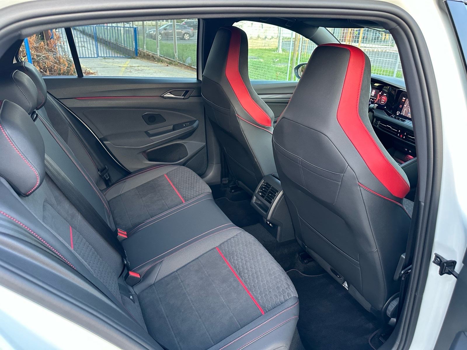 VW Golf 8 GTi Clubsport *H&K* *MATRIX* *HUD* *KAMERA* *AMBI*, fotografija 20