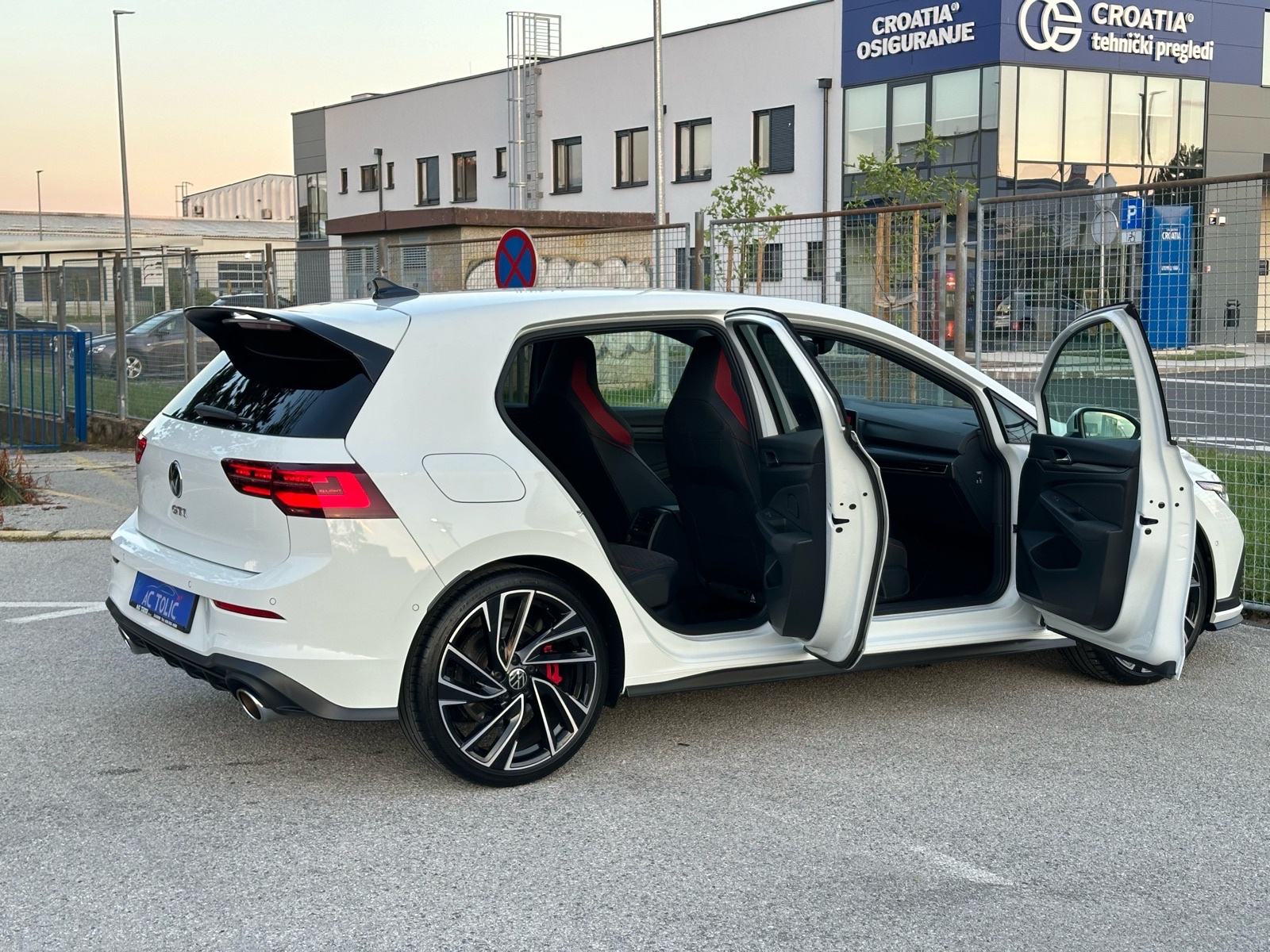 VW Golf 8 GTi Clubsport *H&K* *MATRIX* *HUD* *KAMERA* *AMBI*, fotografija 6