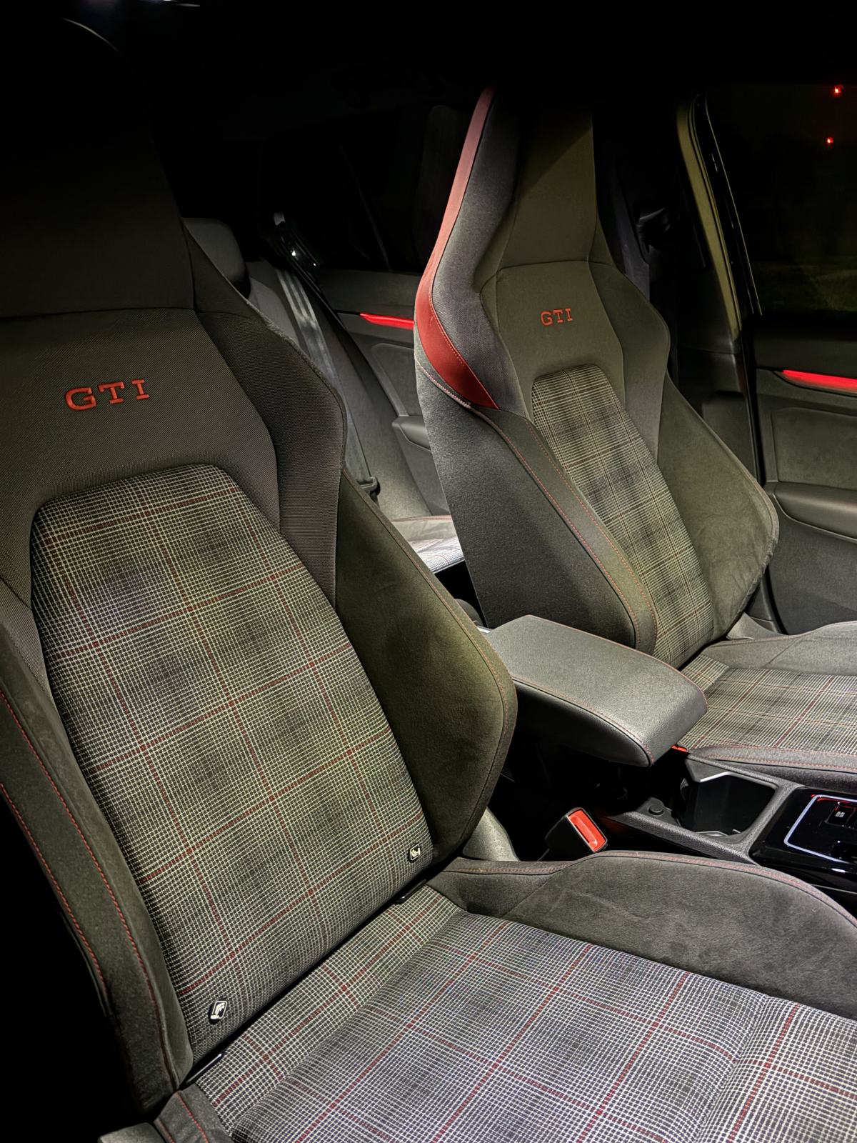 VW Golf 8 GTI DSG 2023, fotografija 7