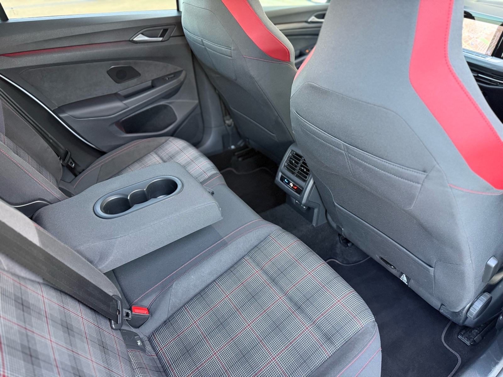 VW Golf 8 GTI•IQ LED•HARMAN KARDON•DSG•PANORAMA•40Tkm•KAO NOV•, fotografija 18