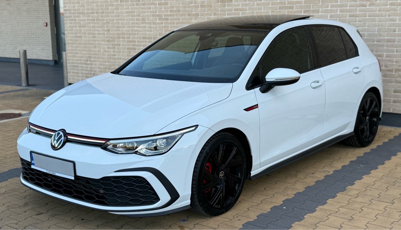 VW Golf 8 GTI•IQ LED•HARMAN KARDON•DSG•PANORAMA•40Tkm•KAO NOV•, fotografija 13