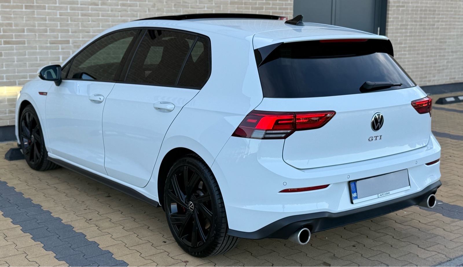 VW Golf 8 GTI•IQ LED•HARMAN KARDON•DSG•PANORAMA•40Tkm•KAO NOV•, fotografija 11
