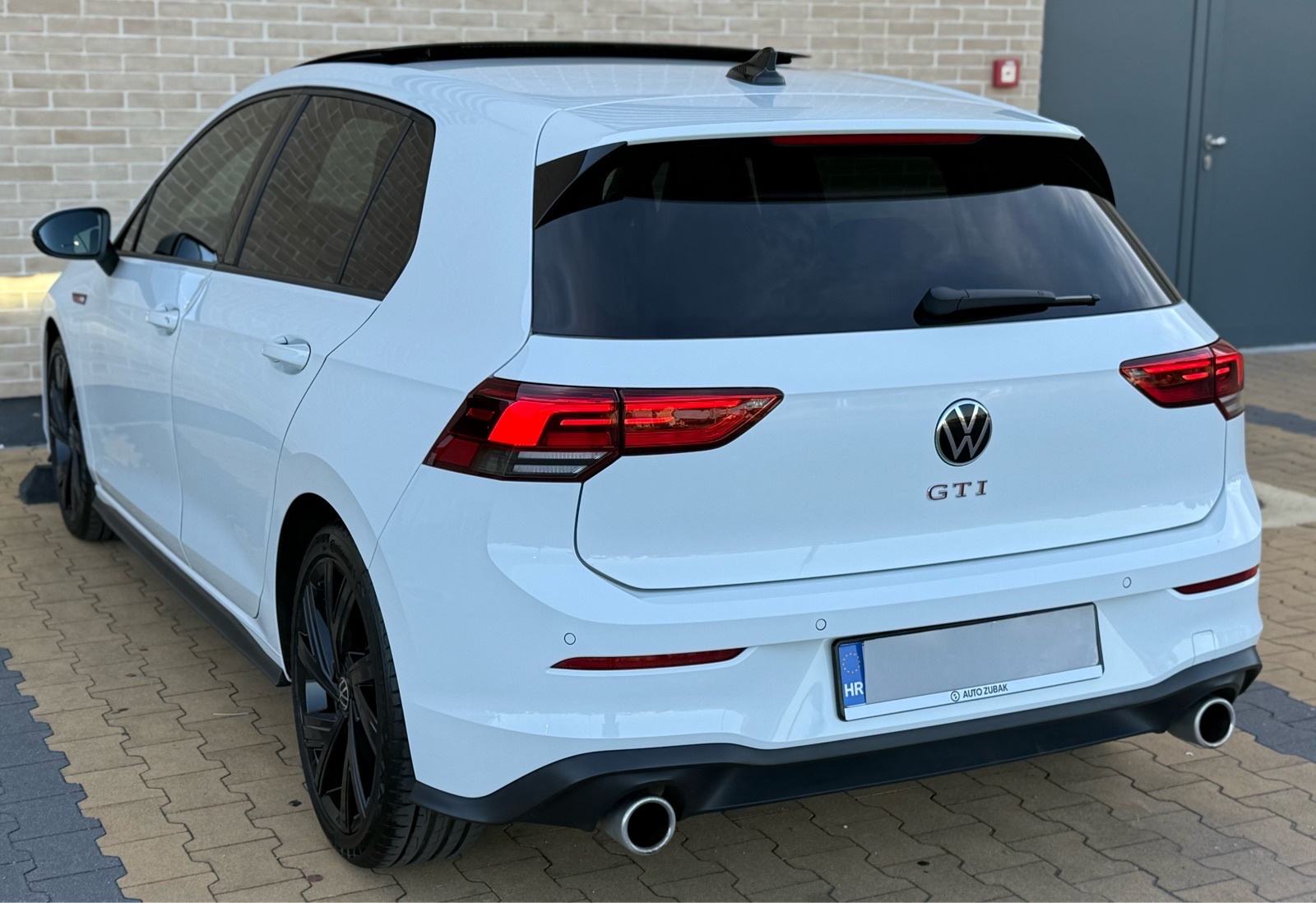 VW Golf 8 GTI•IQ LED•HARMAN KARDON•DSG•PANORAMA•40Tkm•KAO NOV•, fotografija 10