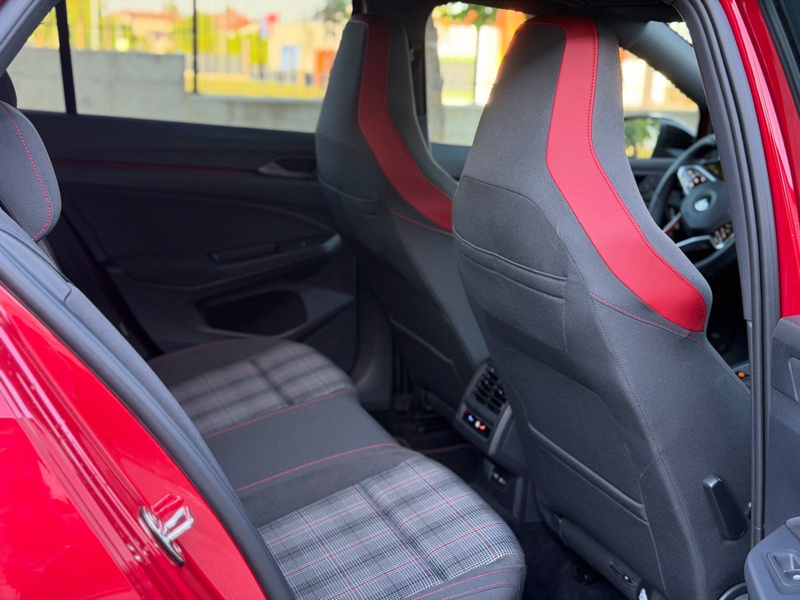 VW Golf 8 GTI DSG IQ LIGHT AMBIENT, fotografija 14