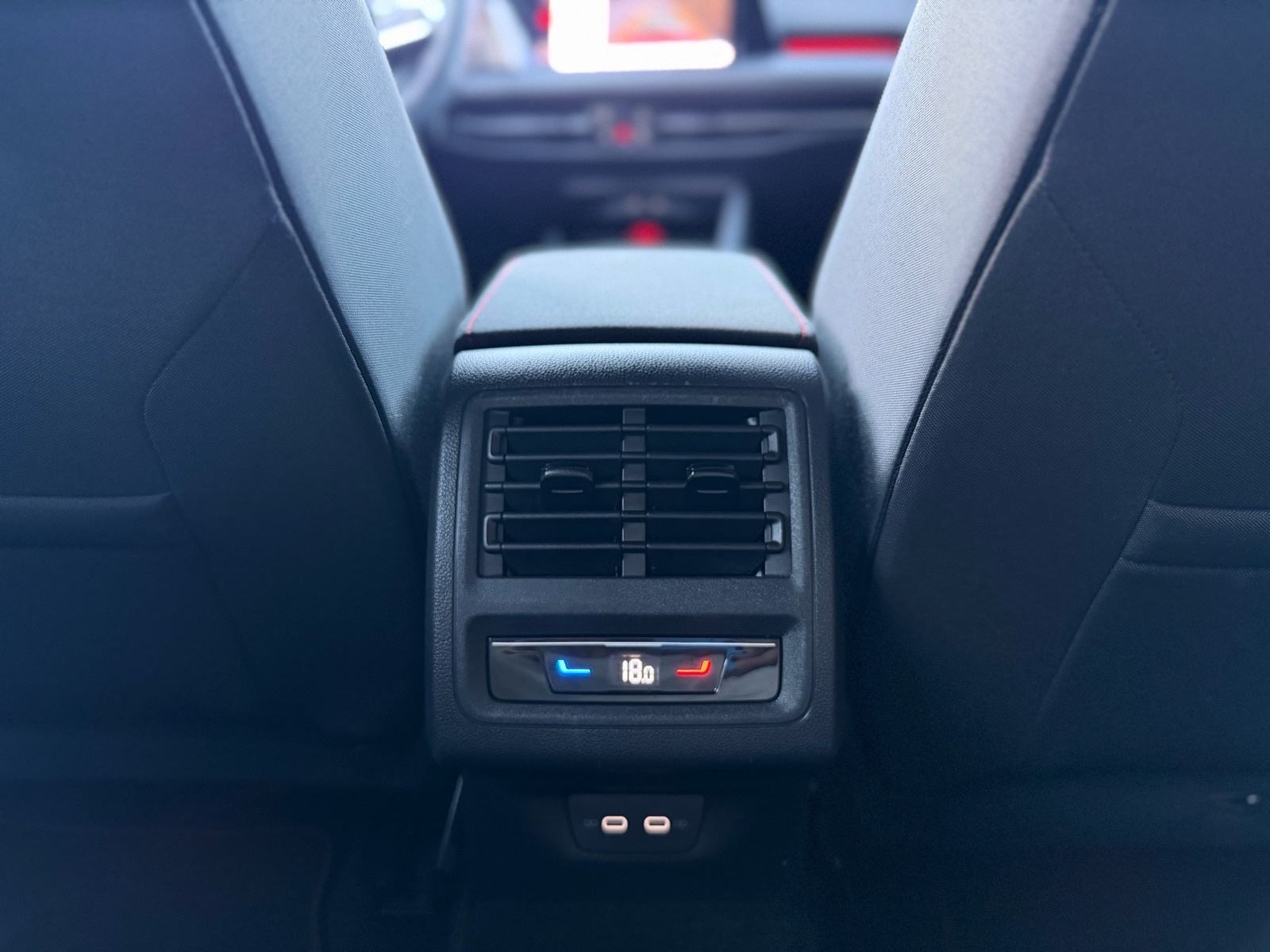 VW Golf 8 GTI DSG IQ LIGHT AMBIENT, fotografija 20