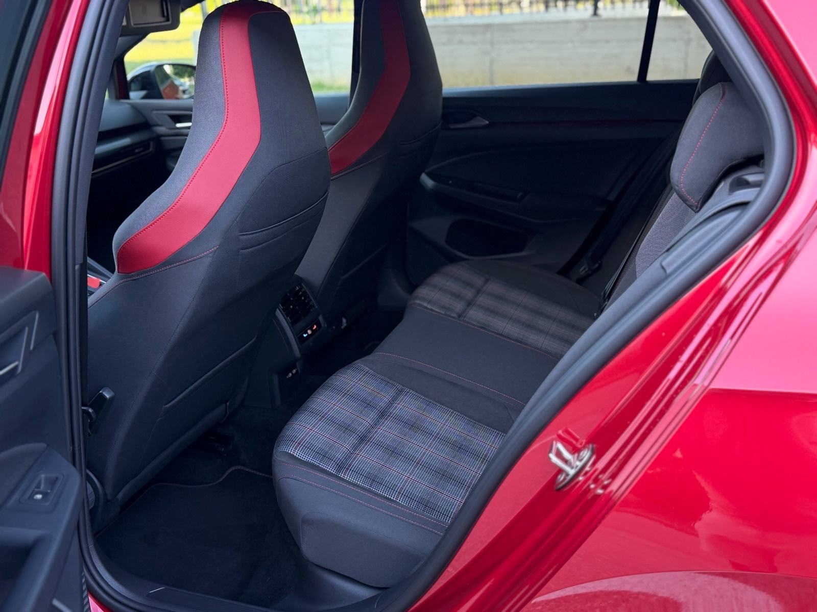 VW Golf 8 GTI DSG IQ LIGHT AMBIENT, fotografija 13