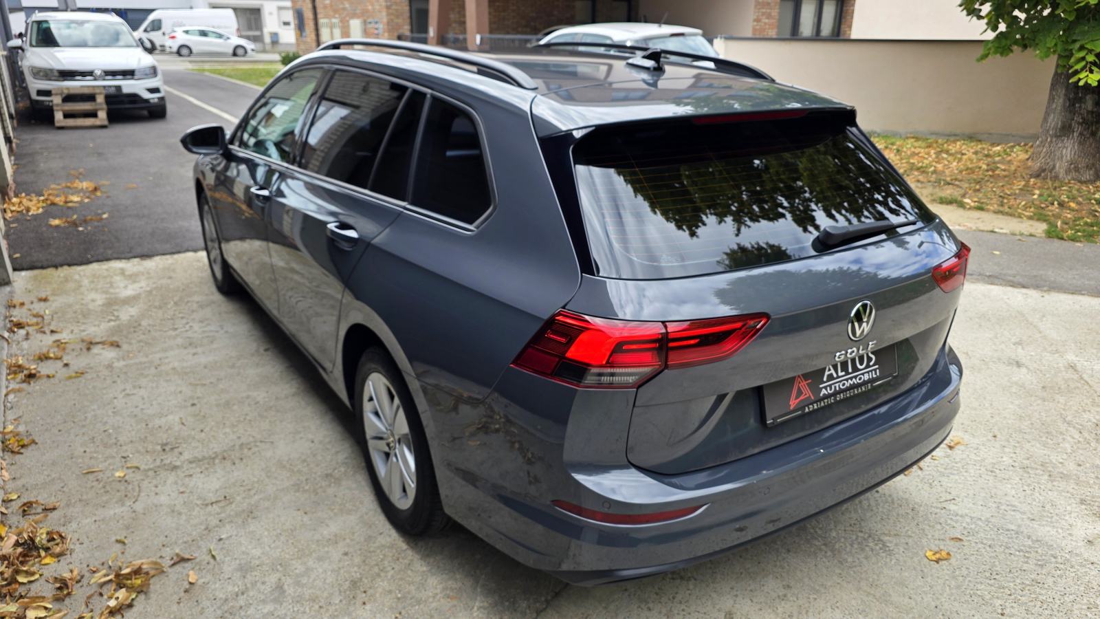 VW GOLF 8 LIFE 2.0TDI DSG - 6/22 | VIRTUAL | FULL LED, fotografija 9
