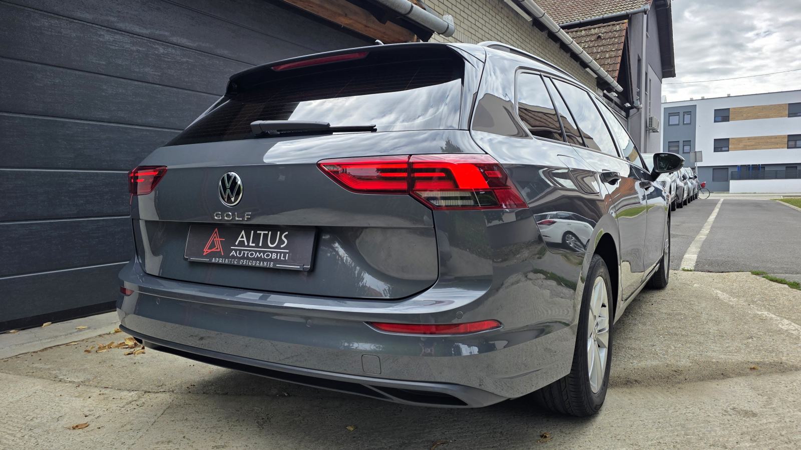 VW GOLF 8 LIFE 2.0TDI DSG - 6/22 | VIRTUAL | FULL LED, fotografija 7