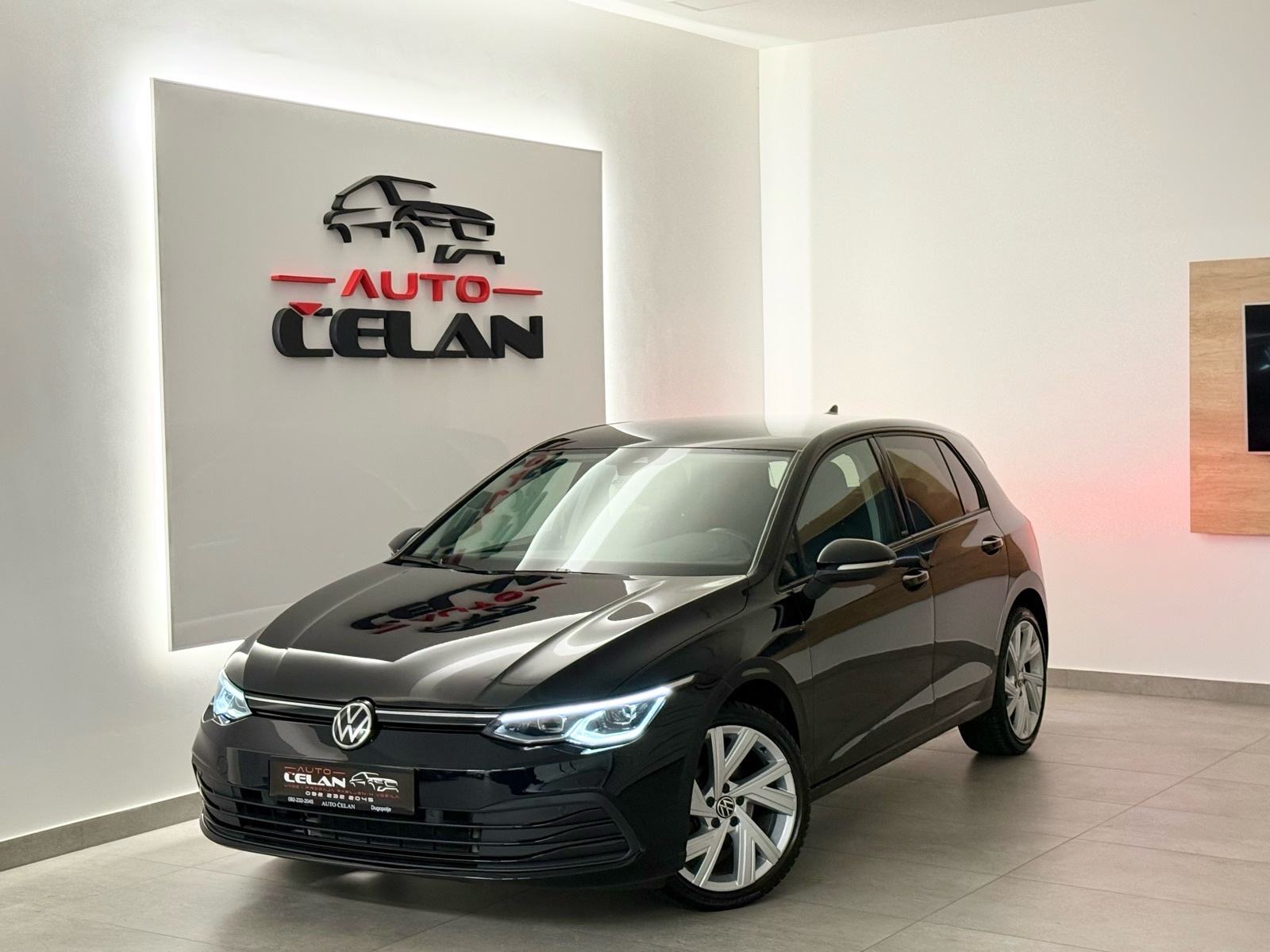 VW Golf 8 Mod.2021⭐️Jamstvo⭐️IQ LIGHT_Nav.~Alu18~Ambient, fotografija 2