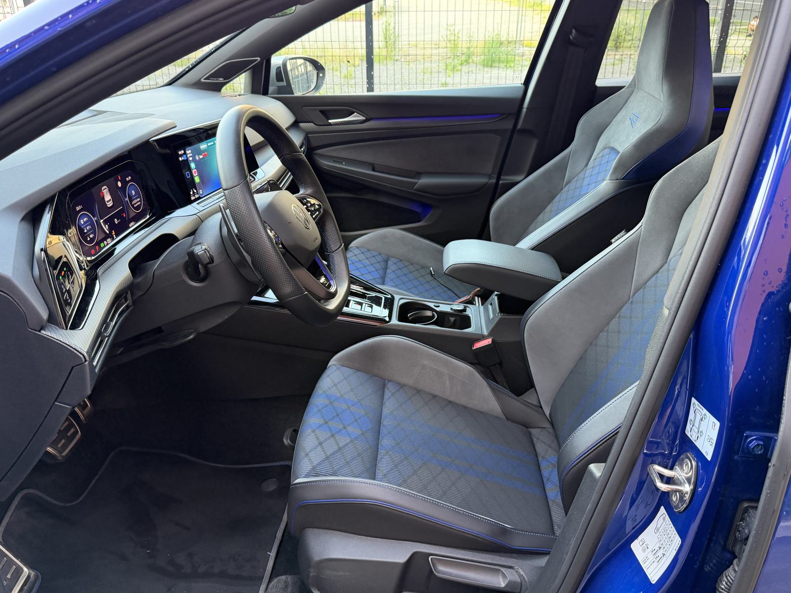 VW Golf 8 R 2.0 TSI 4MOTION, fotografija 8