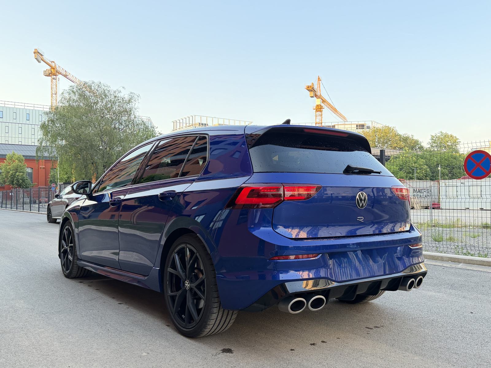 VW Golf 8 R 2.0 TSI 4MOTION, fotografija 4