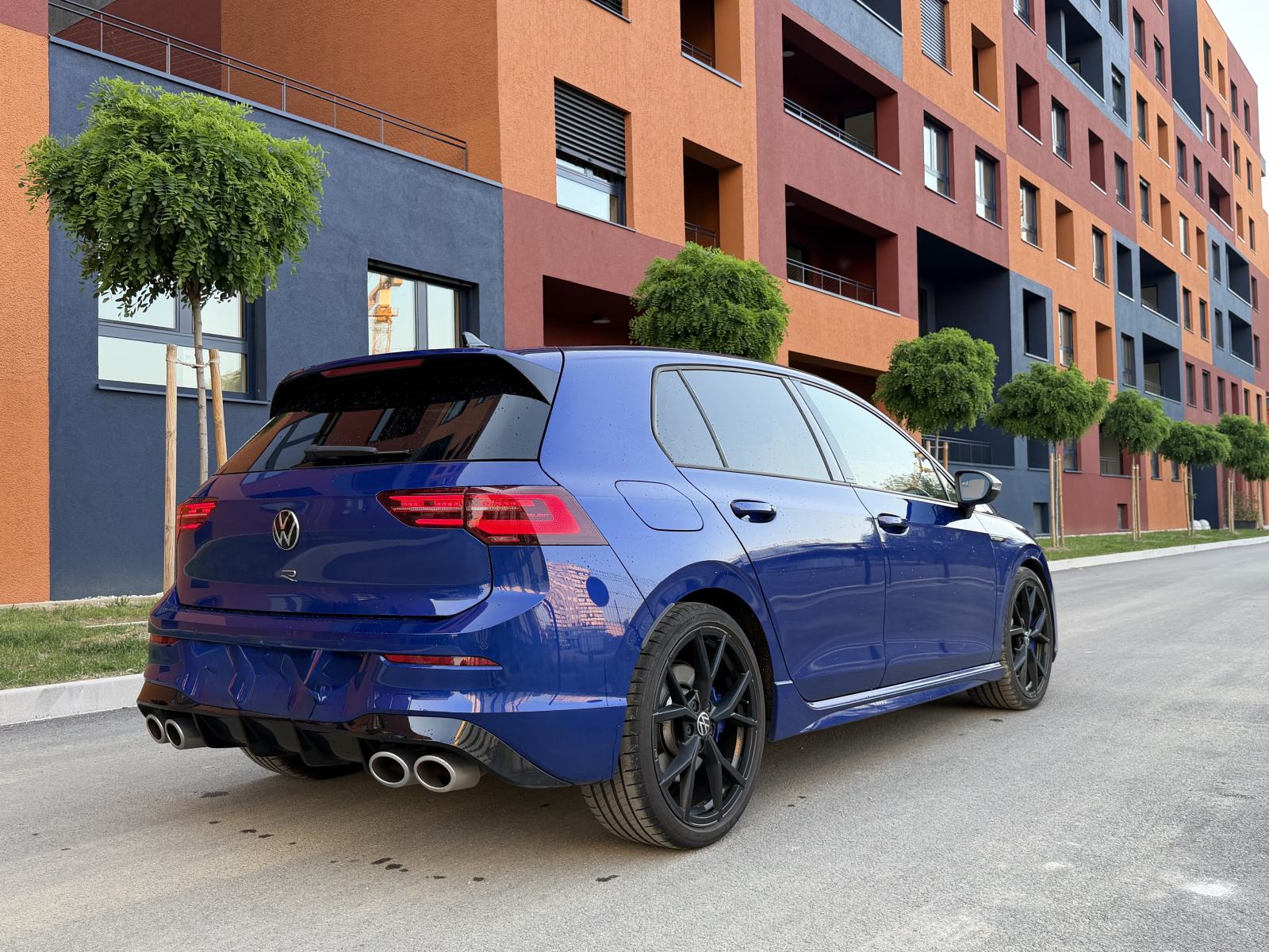 VW Golf 8 R 2.0 TSI 4MOTION, fotografija 6