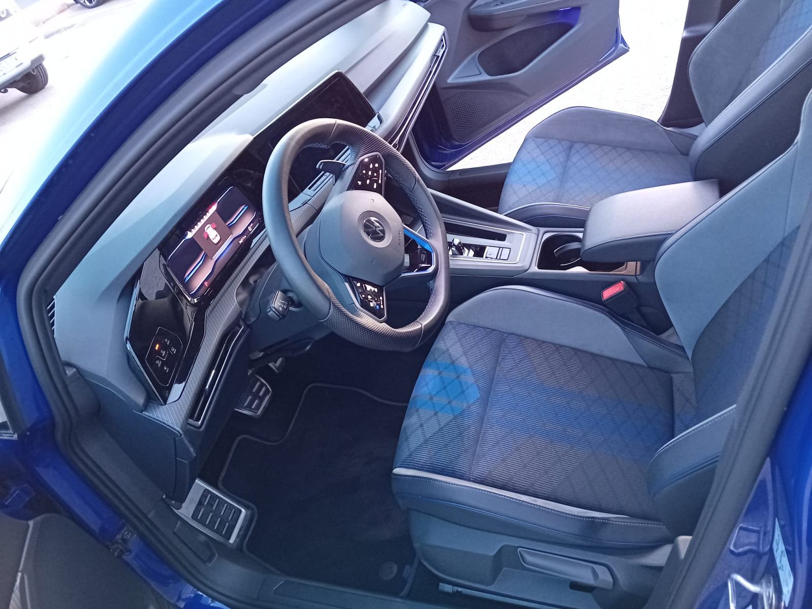 Golf 8 R,IQ light,Matrix,Harman-Kardon, fotografija 6