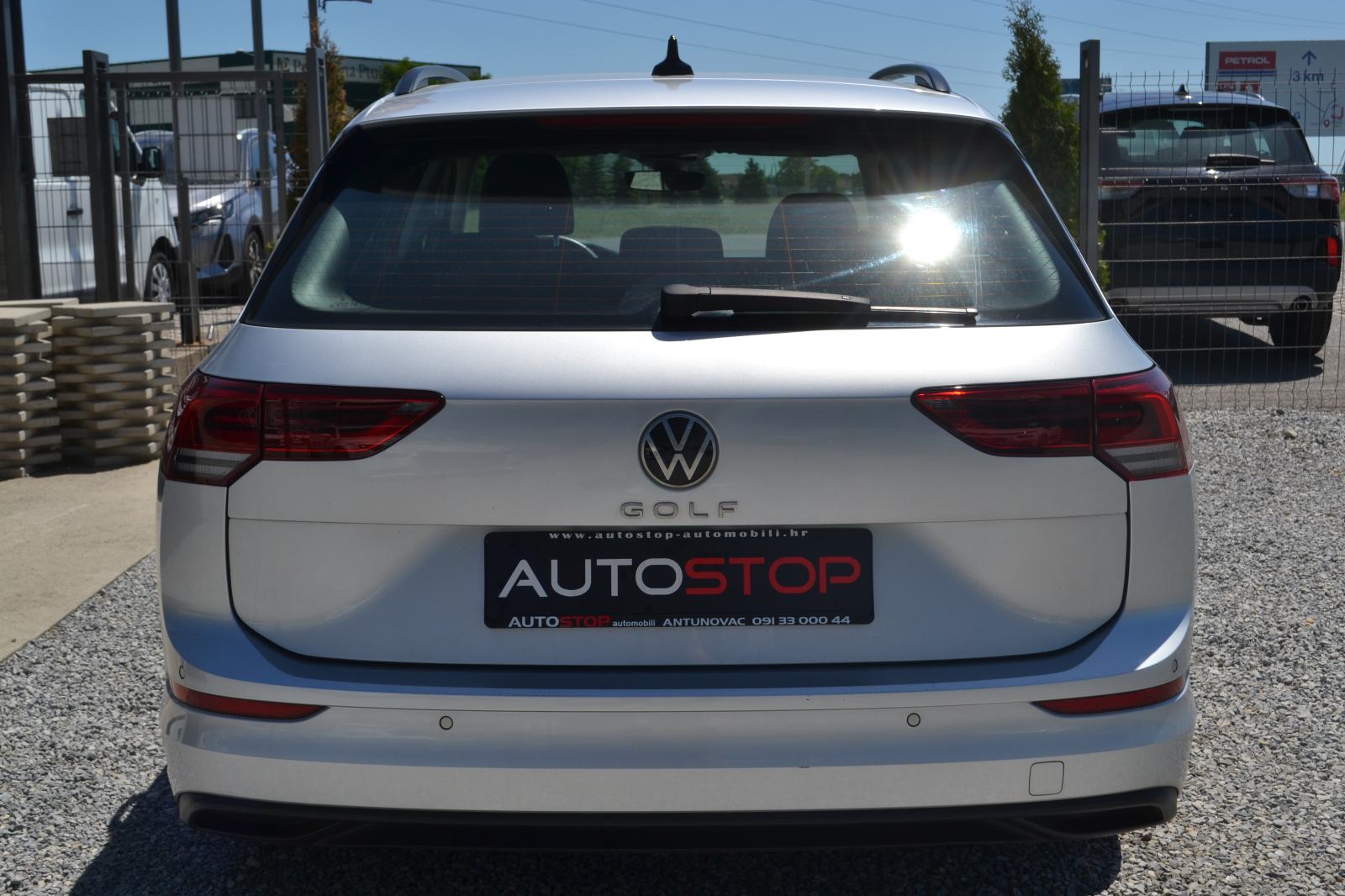 VW Golf 8 SW 2.0TDI DSG *** LEASING bez učešća *** rata 260€ ***, fotografija 4