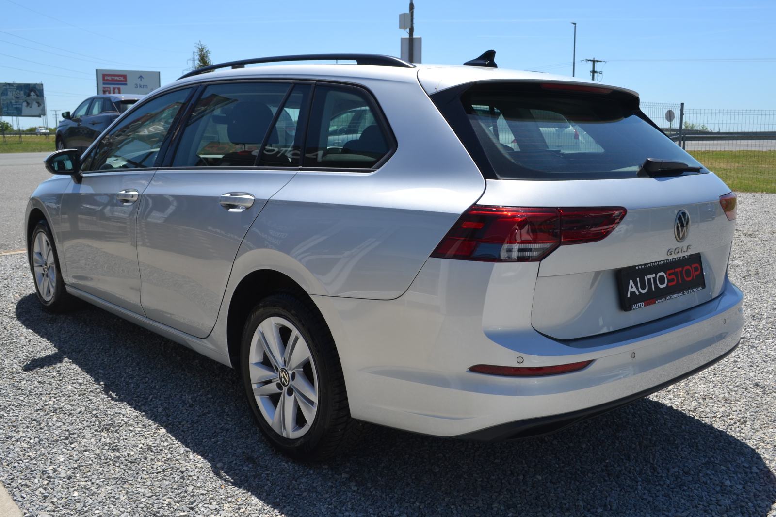 VW Golf 8 SW 2.0TDI DSG *** LEASING bez učešća *** rata 260€ ***, fotografija 3