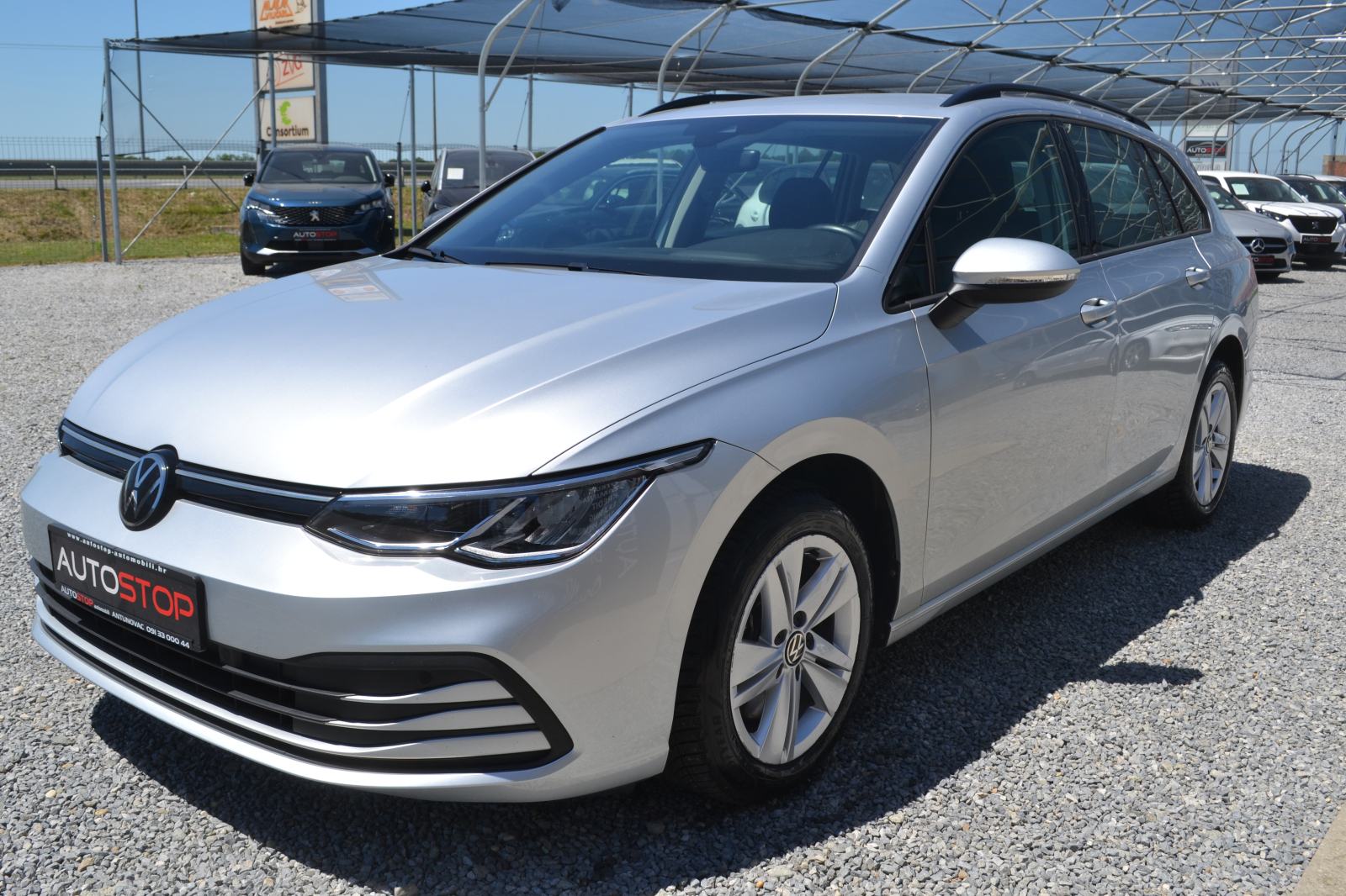 VW Golf 8 SW 2.0TDI DSG *** LEASING bez učešća *** rata 260€ ***, fotografija 1