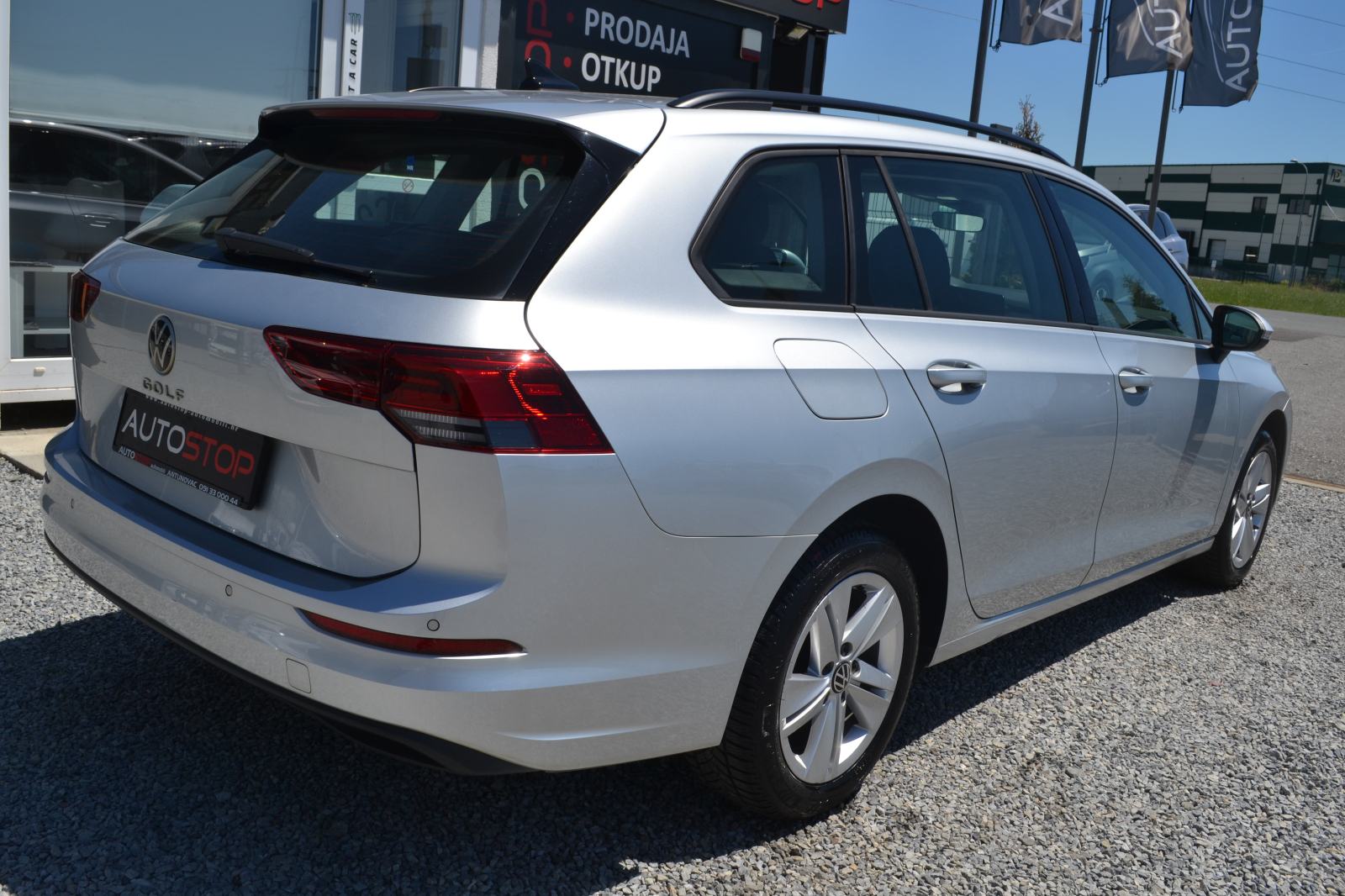 VW Golf 8 SW 2.0TDI DSG *** LEASING bez učešća *** rata 260€ ***, fotografija 5