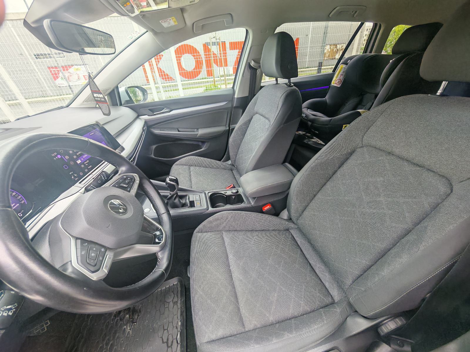 VW Golf 8 Variant 2.0 TDi, Life oprema, LED, Virtual, 5/2027, Odlican, fotografija 9