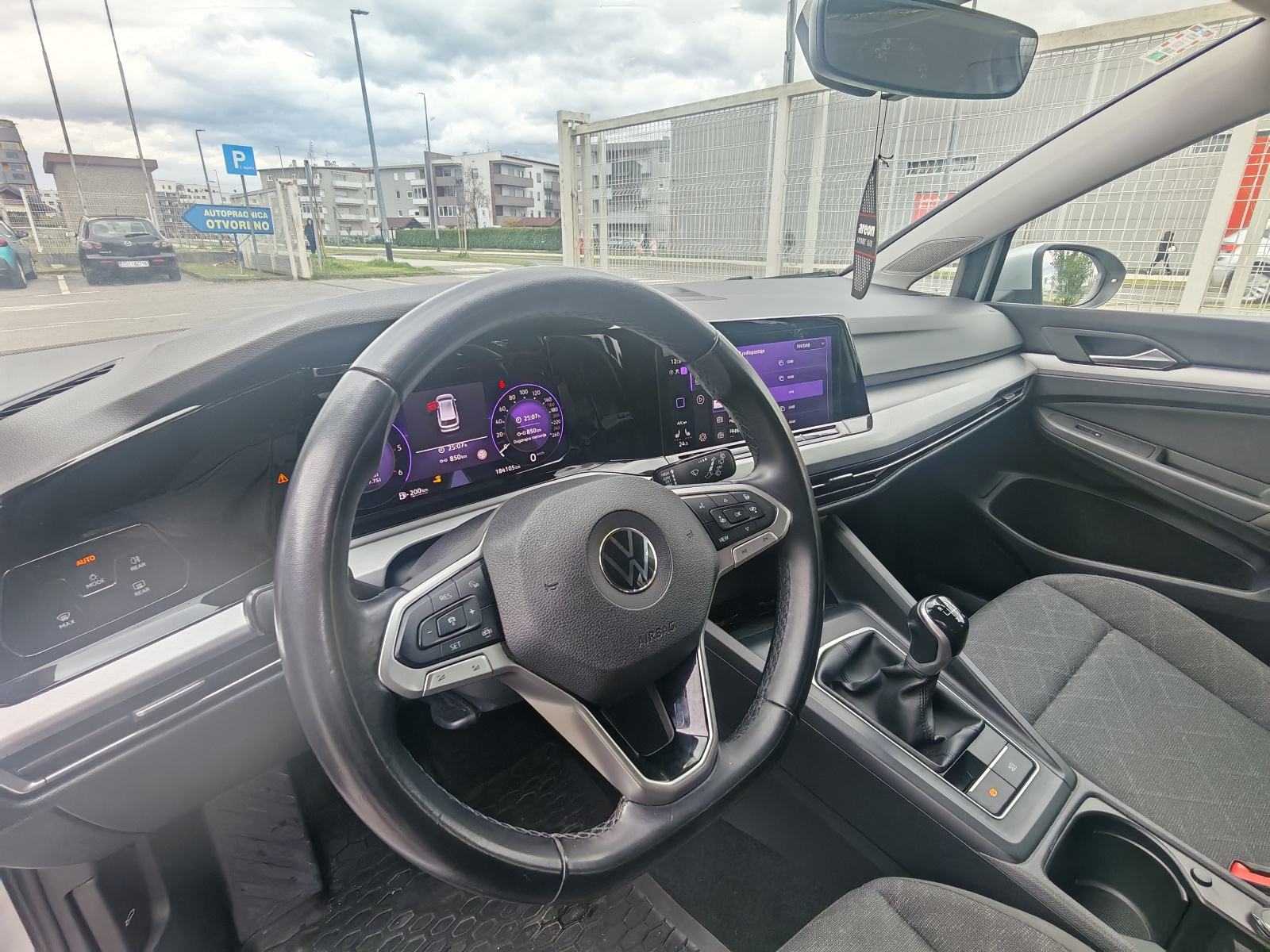 VW Golf 8 Variant 2.0 TDi, Life oprema, LED, Virtual, 5/2027, Odlican, fotografija 10
