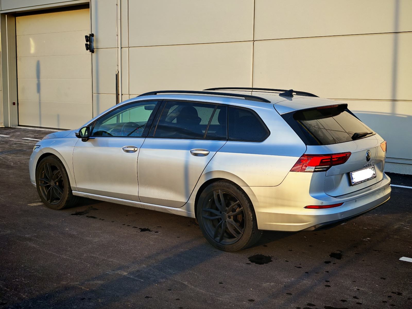 VW Golf 8 Variant 2.0 TDi, Life oprema, LED, Virtual, 5/2027, Odlican, fotografija 2