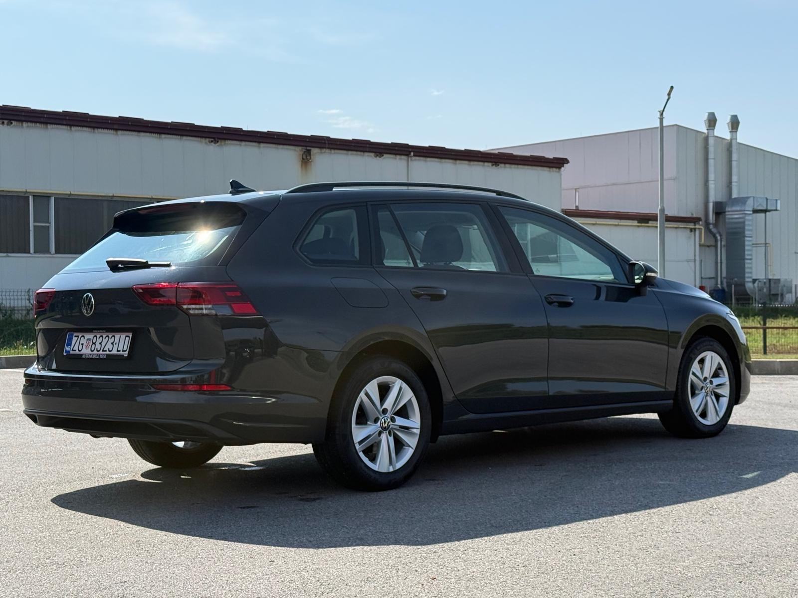 VW Golf 8 Variant 2.0 TDI, fotografija 3