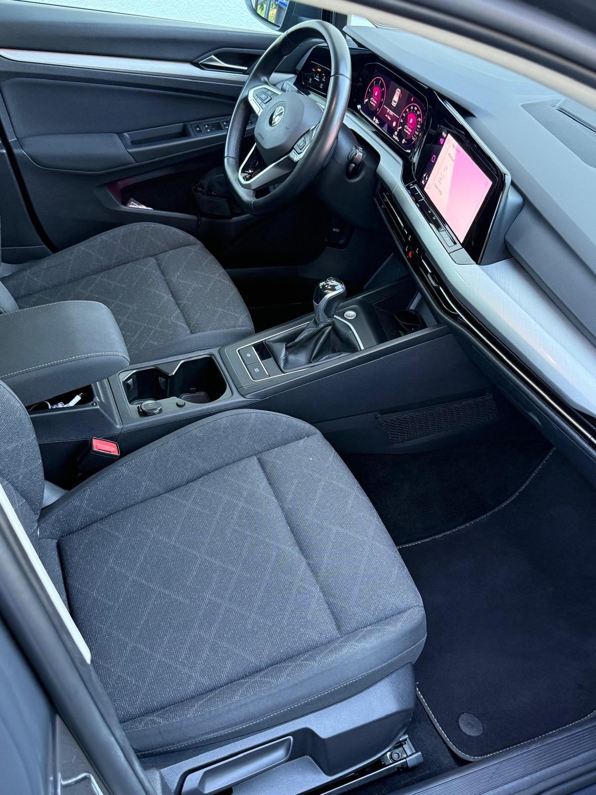 VW Golf 8 Variant 2.0 TDI, fotografija 6