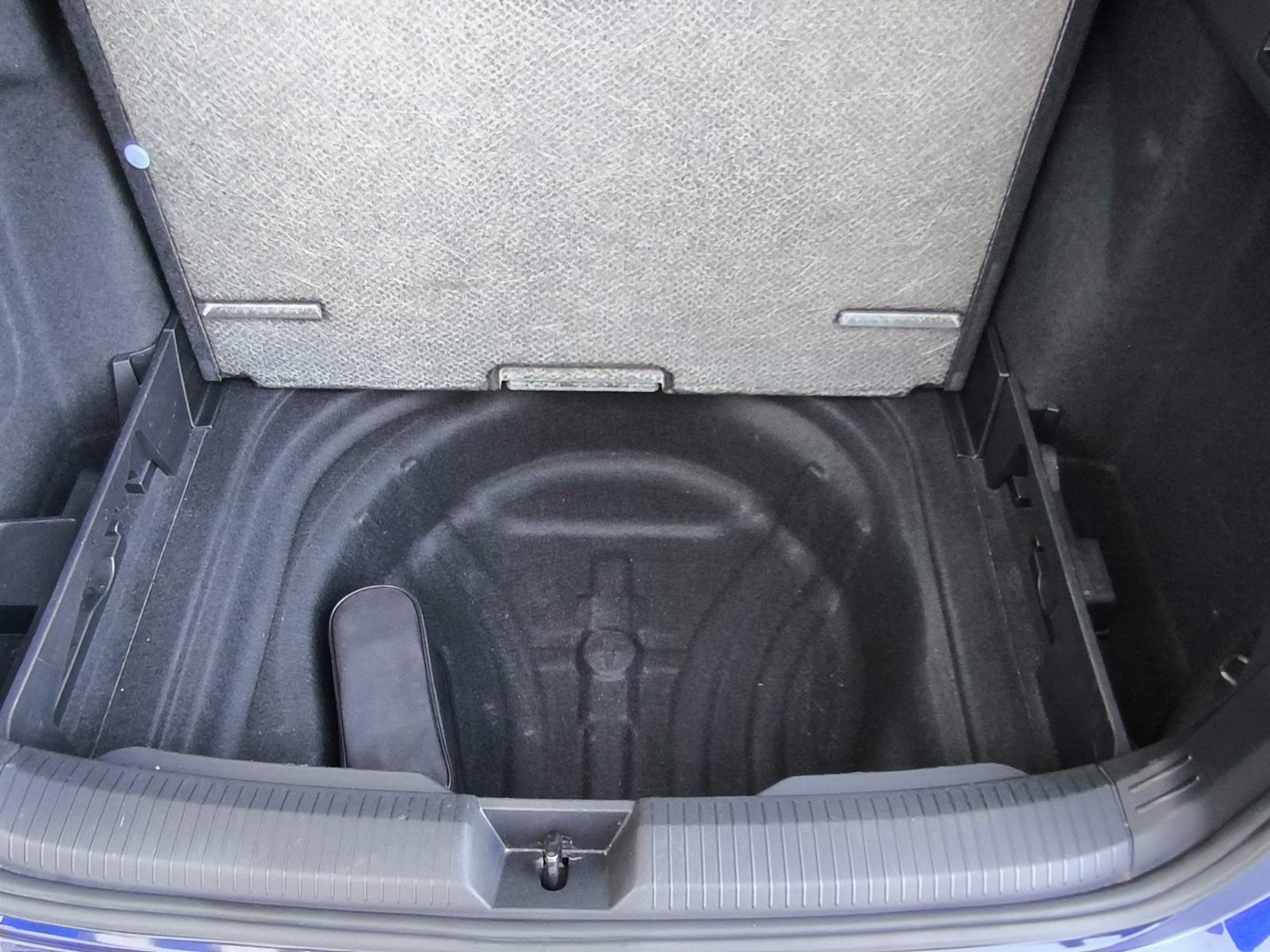 VW Golf 8 Variant Life reg.07/27, fotografija 12