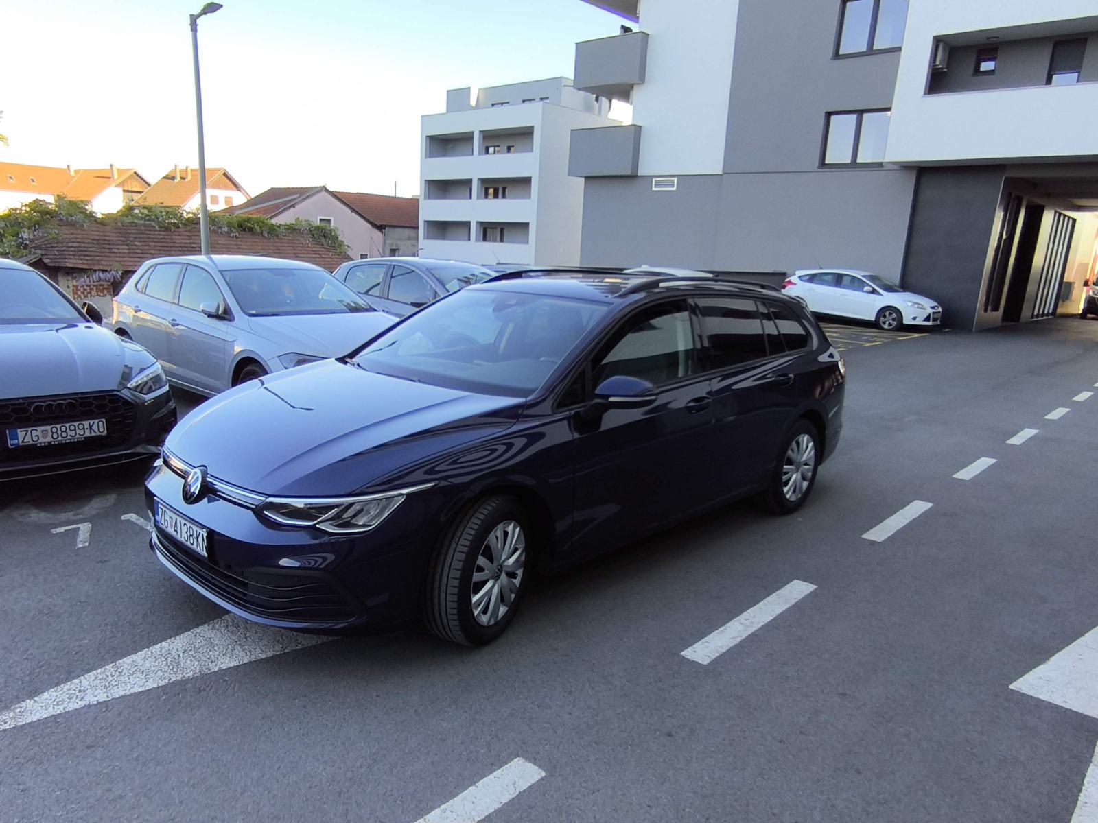 VW Golf 8 Variant Life reg.07/27, fotografija 13