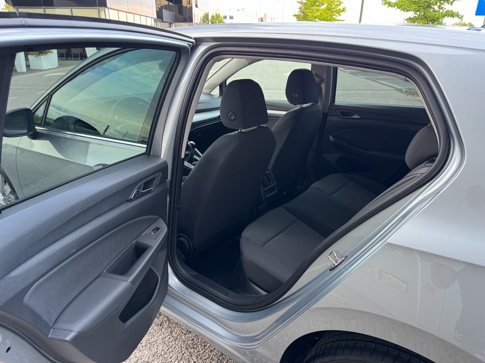 VW Golf 8.5 2,0 TDI *NIJE UVOZ,ORIGINAL KM,2xKLJUČA,REG 07/2027,NOVO*, fotografija 11