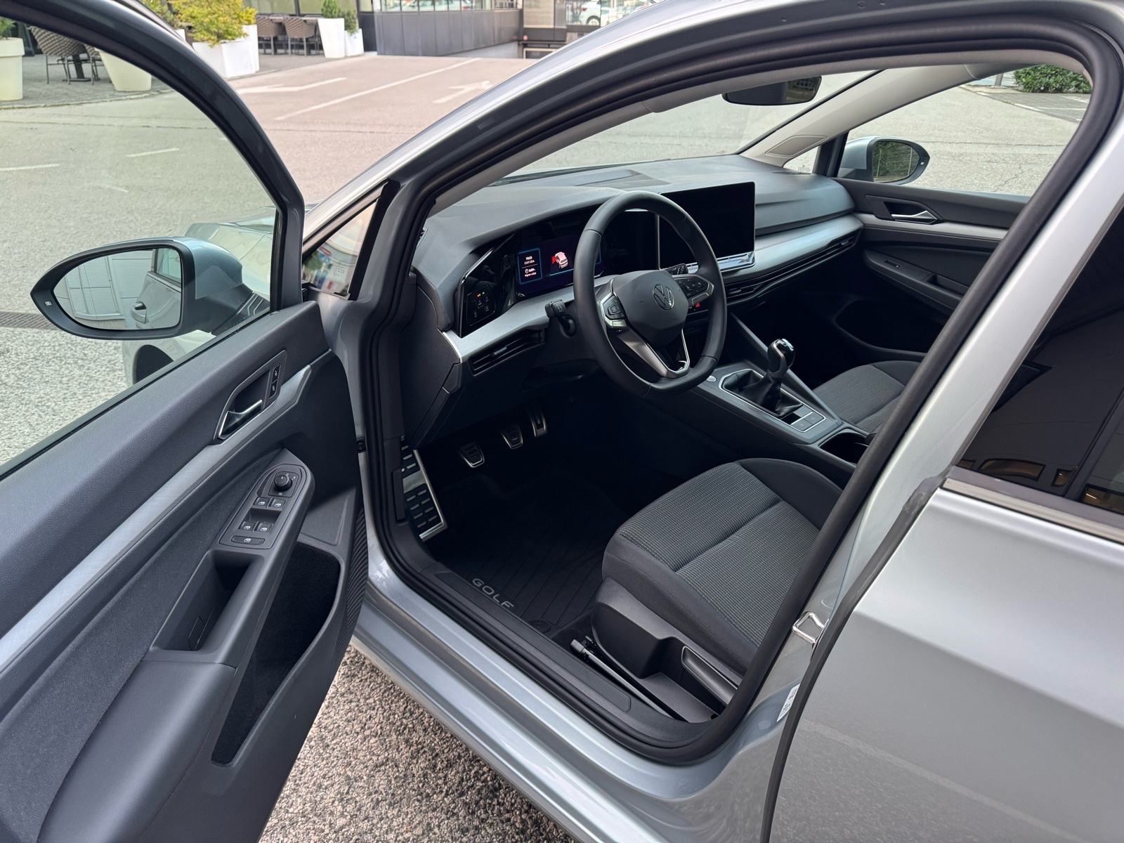 VW Golf 8.5 2,0 TDI *NIJE UVOZ,ORIGINAL KM,2xKLJUČA,REG 07/2027,NOVO*, fotografija 9