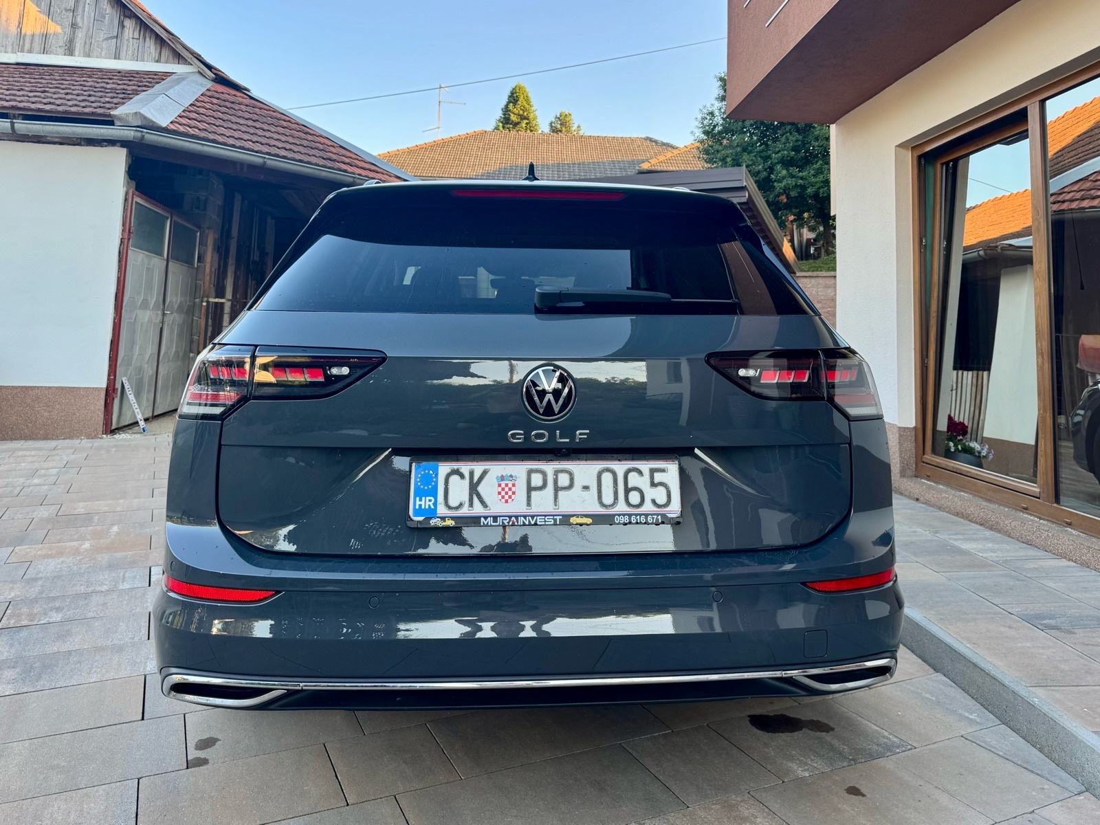 VW Golf 8.5 Variant 2.0 TDI DSG,IQ Light,kamera 360*18000km,!!NOVO!!, fotografija 7
