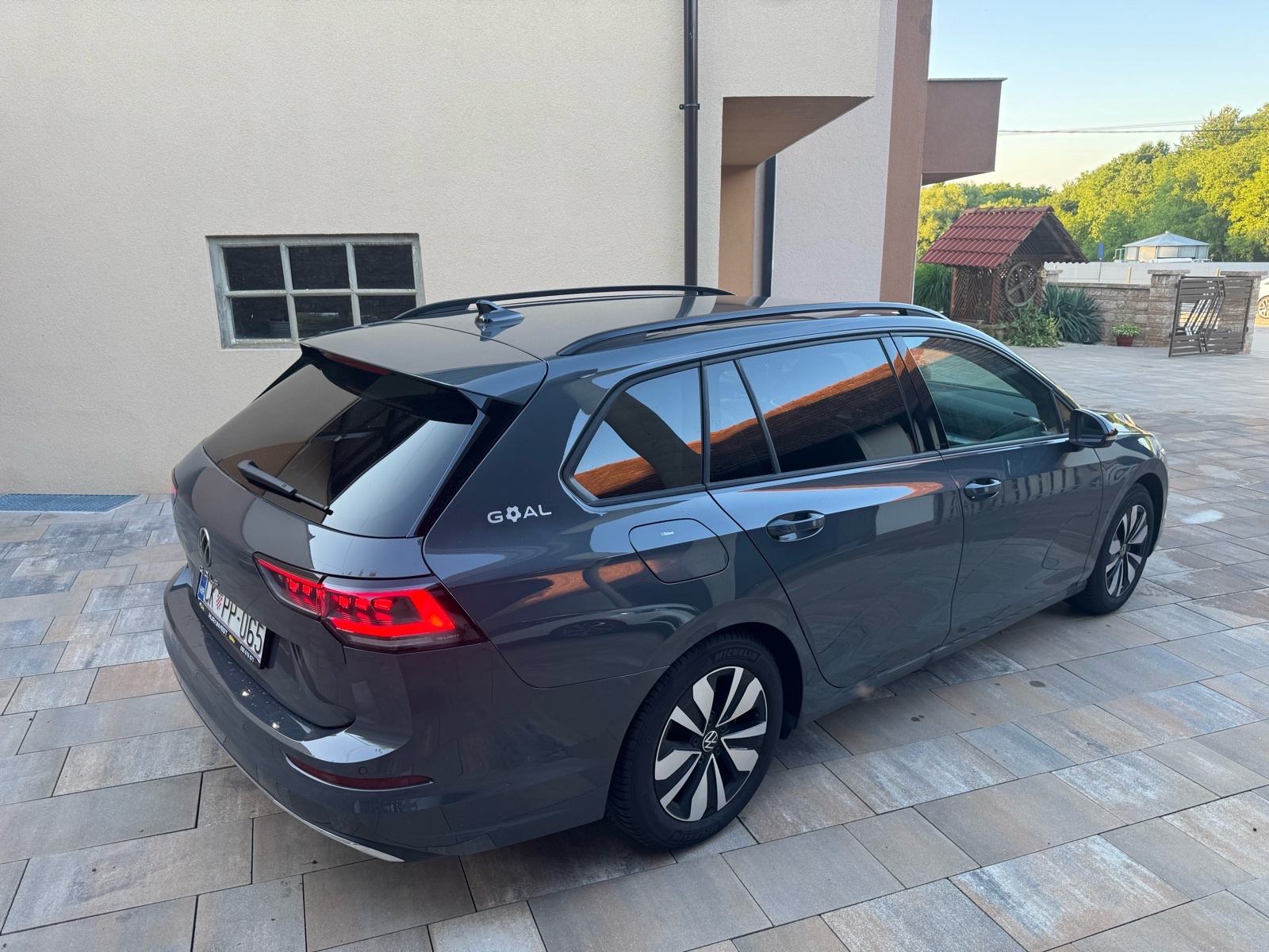 VW Golf 8.5 Variant 2.0 TDI DSG,IQ Light,kamera 360*18000km,!!NOVO!!, fotografija 8