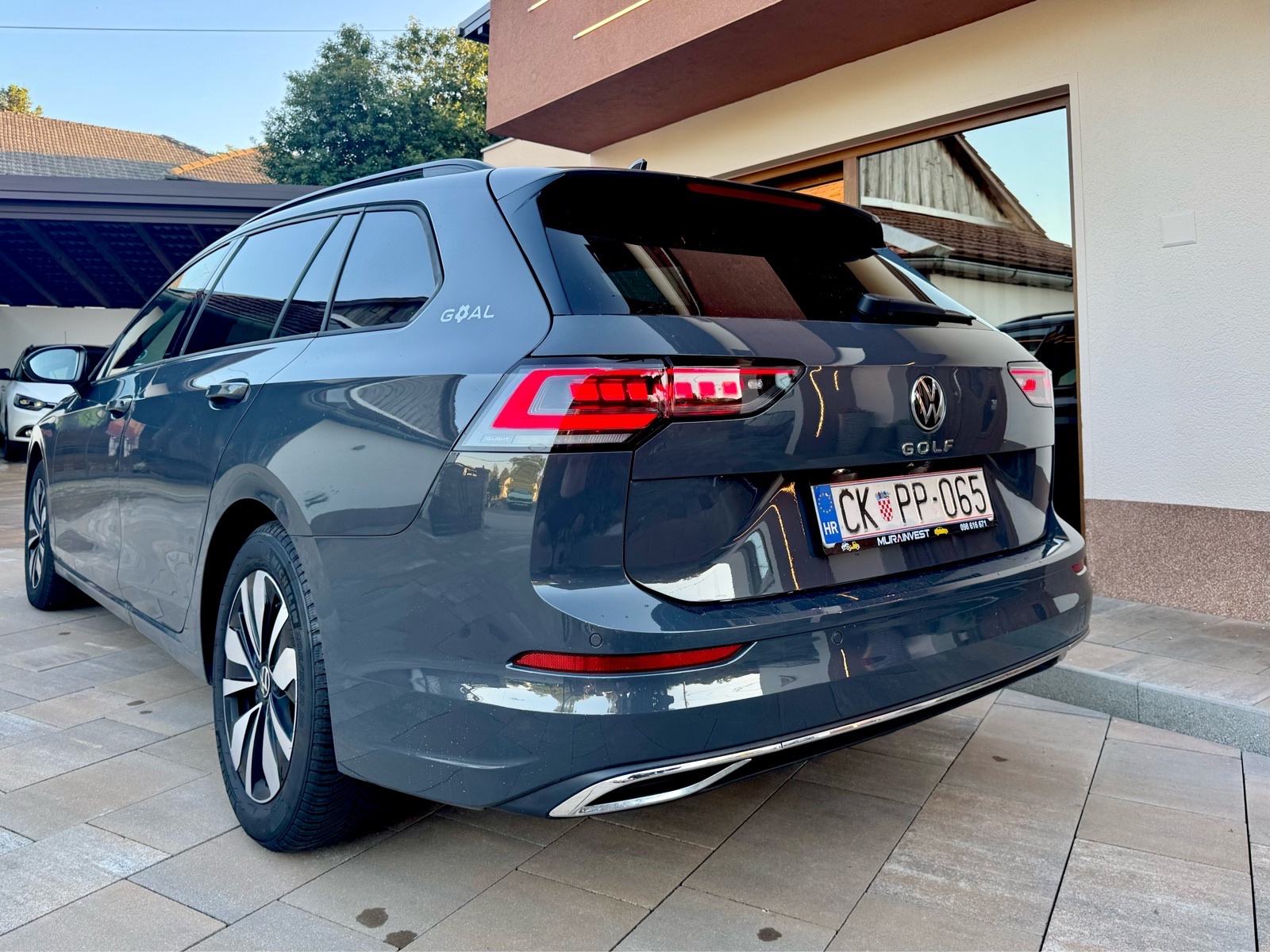 VW Golf 8.5 Variant 2.0 TDI DSG,IQ Light,kamera 360*18000km,!!NOVO!!, fotografija 12