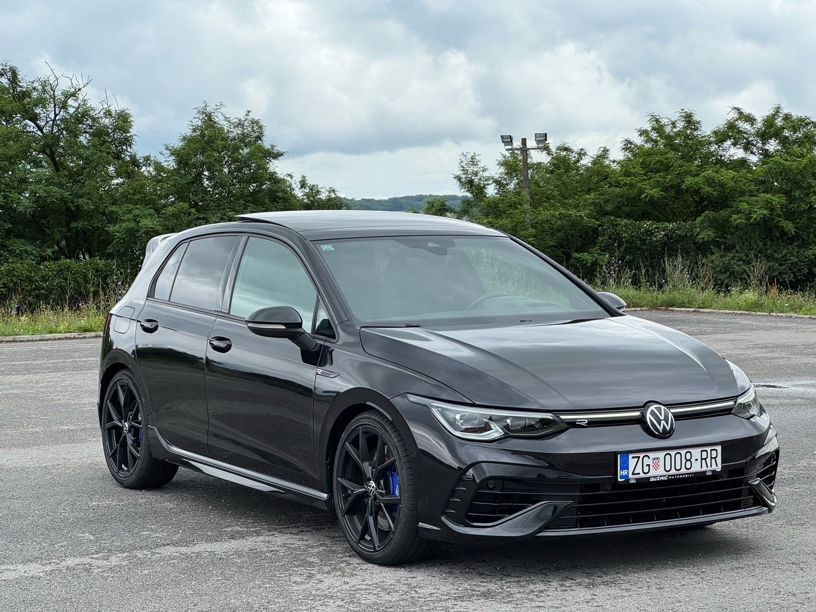 VW Golf 8R Performance, Akrapovič, PANO, H&K, fotografija 3