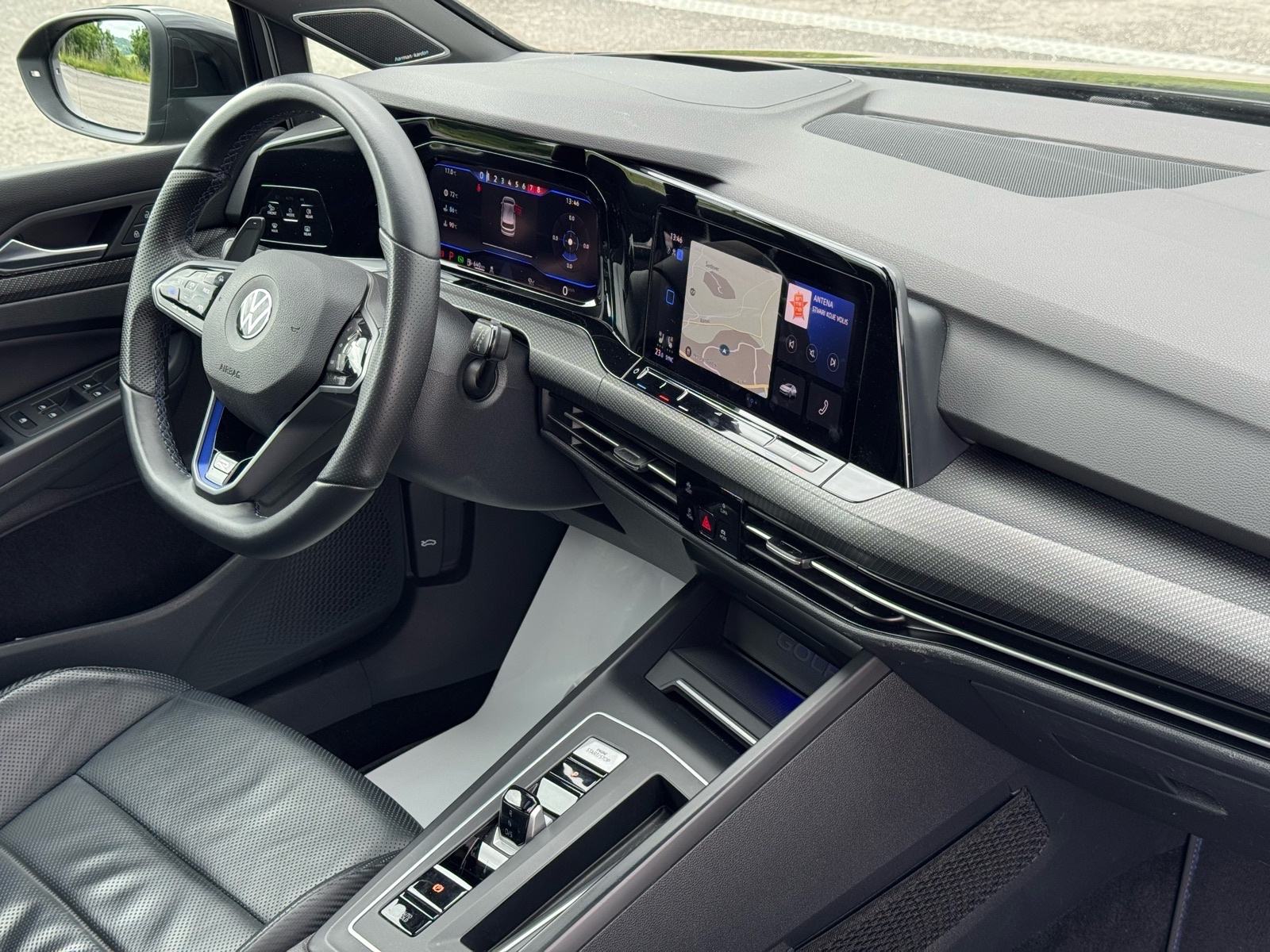 VW Golf 8R Performance, Akrapovič, PANO, H&K, fotografija 16