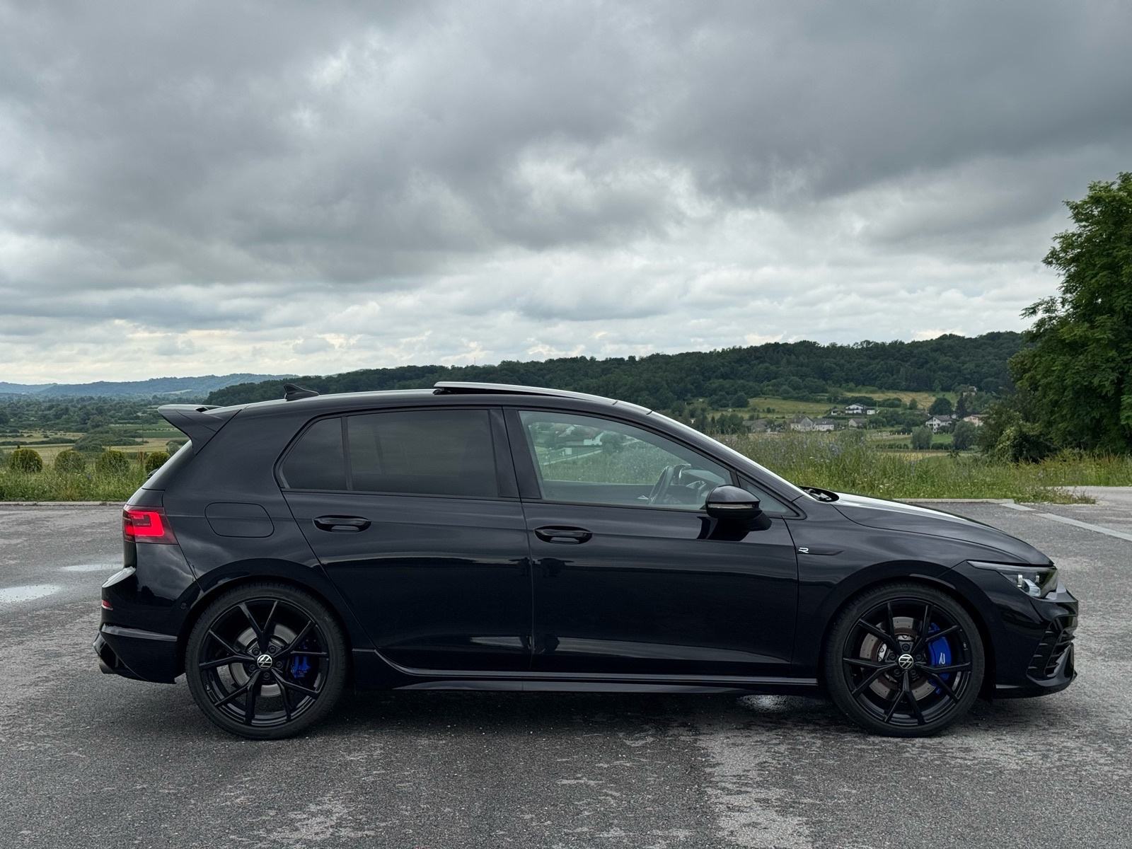 VW Golf 8R Performance, Akrapovič, PANO, H&K, fotografija 4