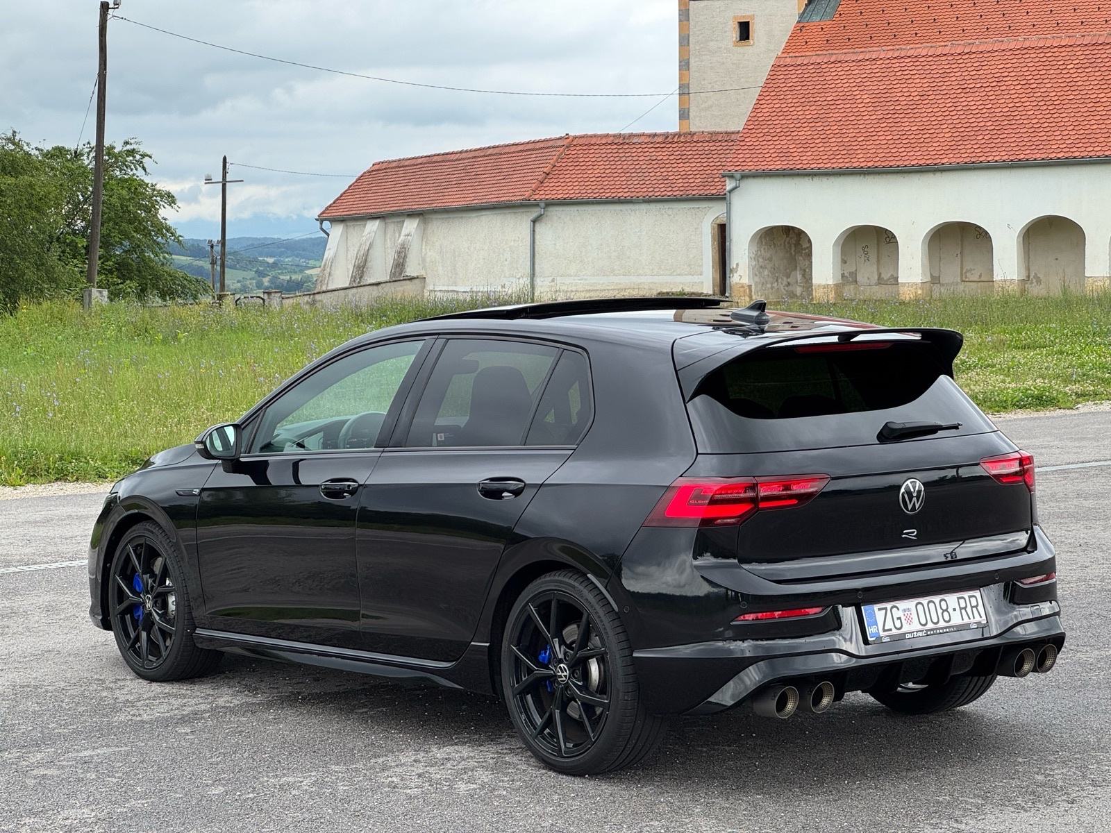 VW Golf 8R Performance, Akrapovič, PANO, H&K, fotografija 7