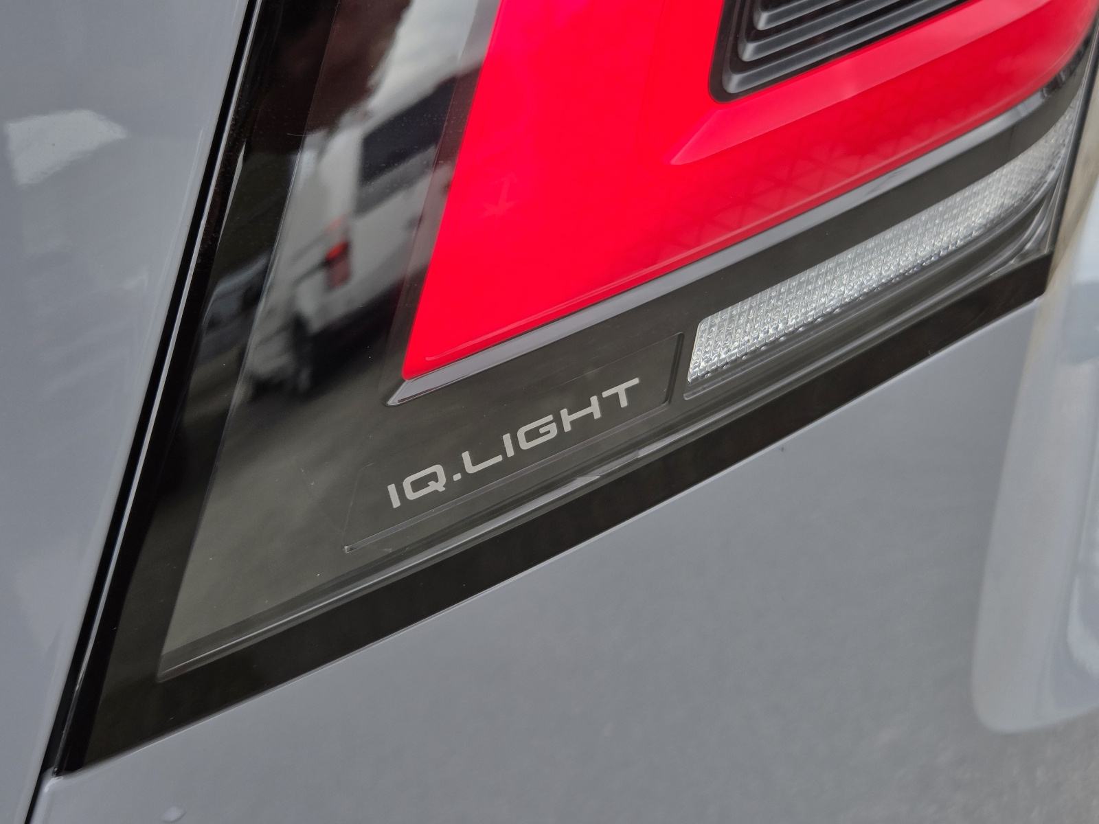 VW Golf GTI 8.5 2.0 TSI DSG 195kw --2026.g.--223km--NOVO--NOVO--, fotografija 13
