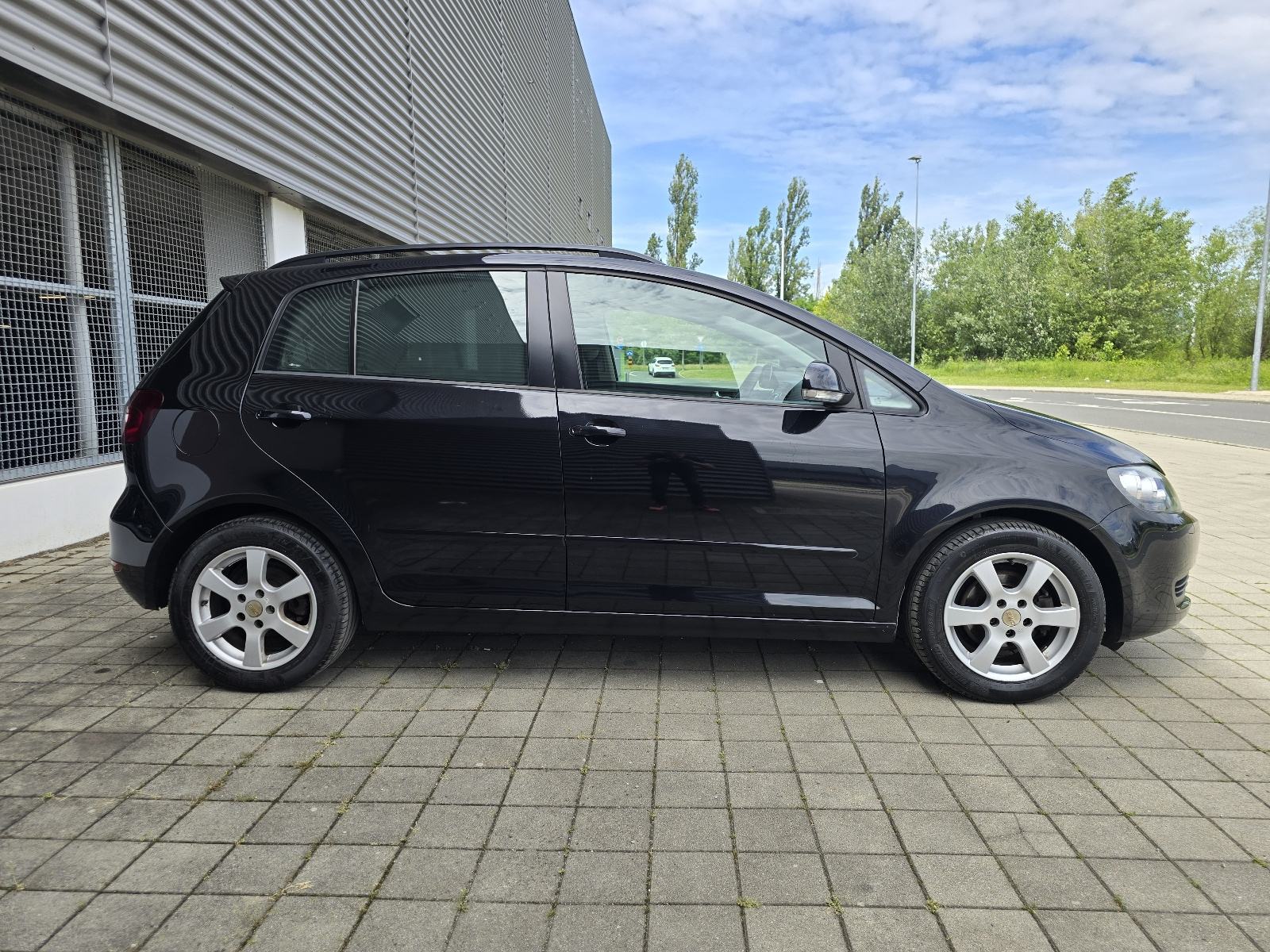 VW Golf Plus 1,2 TSI / DIG.KLIMA / MULTIMEDIJA / 6 BRZINA /, fotografija 6