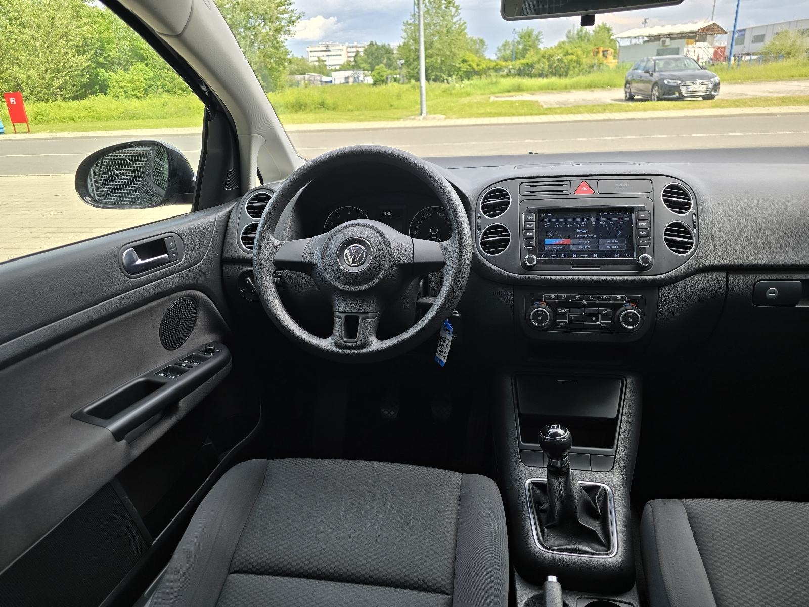 VW Golf Plus 1,2 TSI / DIG.KLIMA / MULTIMEDIJA / 6 BRZINA /, fotografija 12